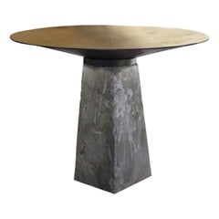 Table sculpturale CBS1 en édition limitée et base en béton de Jan Garncarek
