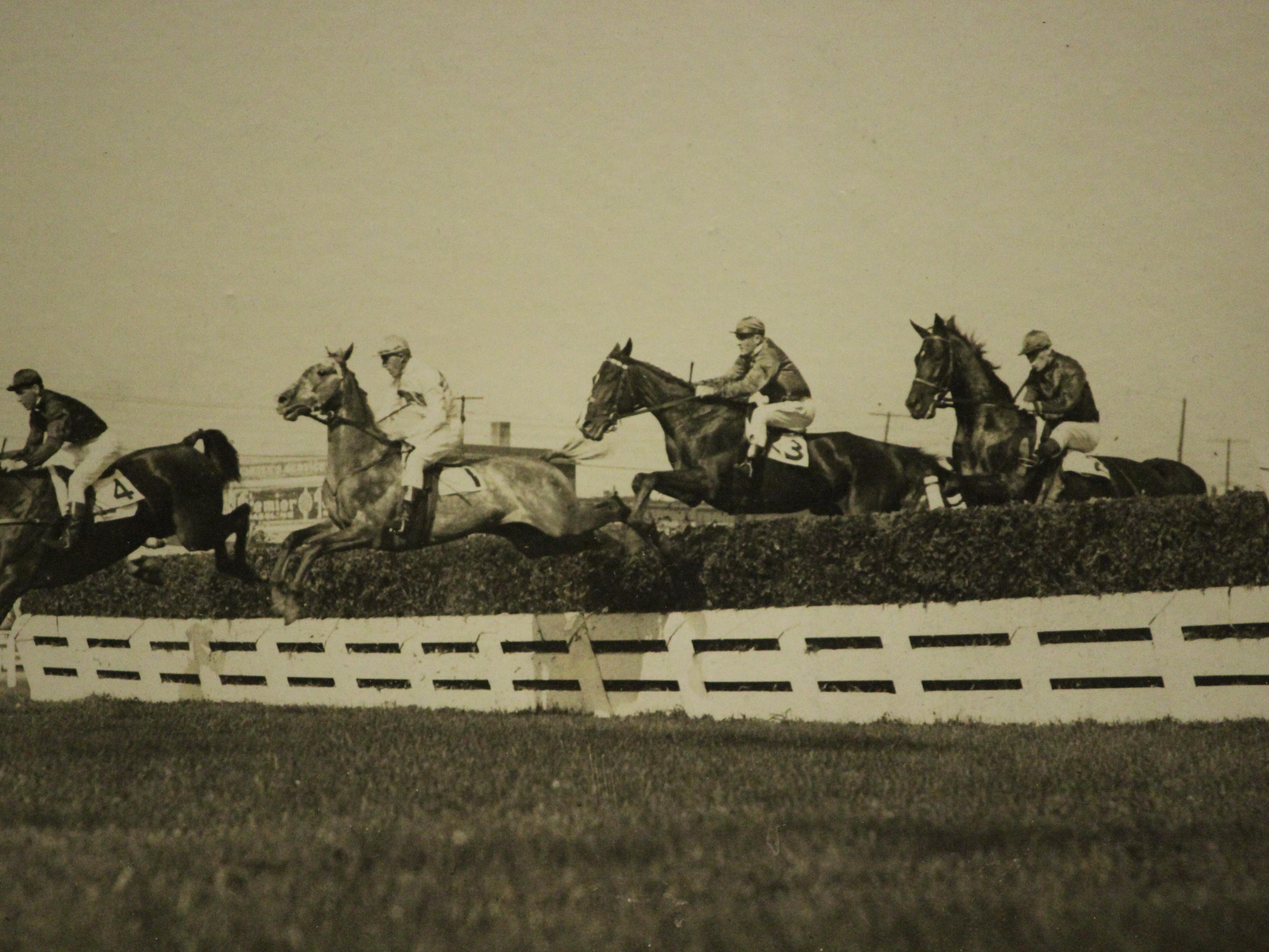 Classic B&W photo depicting the 'Henrie Memorial Steeplechase' from October 3, 1925 at Woodbine Park, Toronto, Canada

Photo Sz: 8