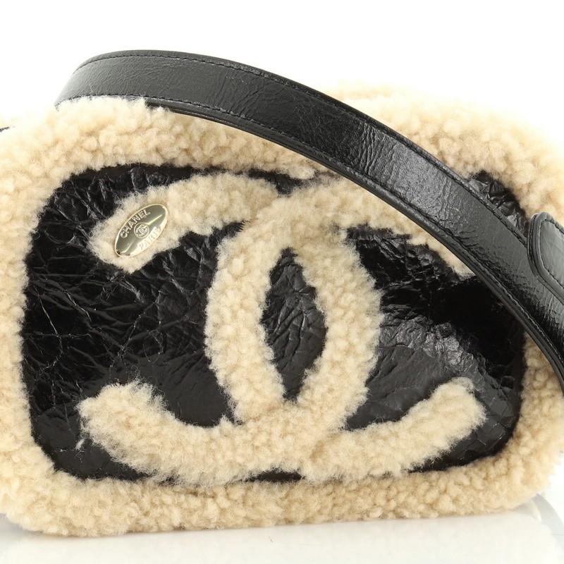 CC Mania Waist Bag Shearling and Shiny Crumpled Sheepskin Small 4