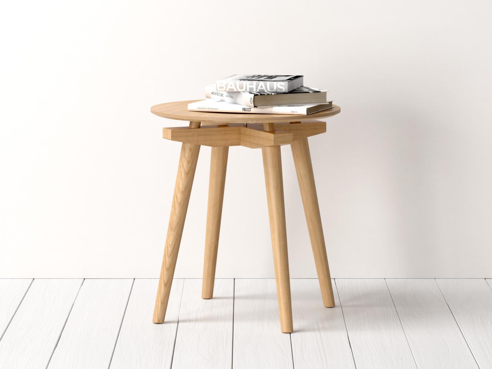 Contemporary CC Stool in Natural Oak, solid wood frame and curved seat, height 44 cm, D40 cm For Sale