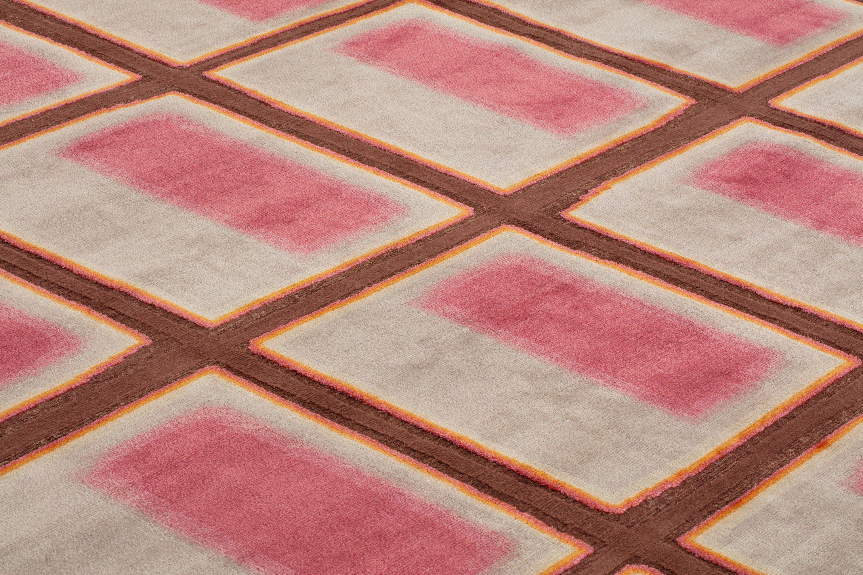 Inspirés par sa série sur le cuivre, Kwangho Lee et cc-tapis présentent The Color of Copper (TCOC), une collection de quatre tapis noués à la main qui réinterprètent le processus d'oxydation de ce métal en utilisant de la soie pure, de la laine de