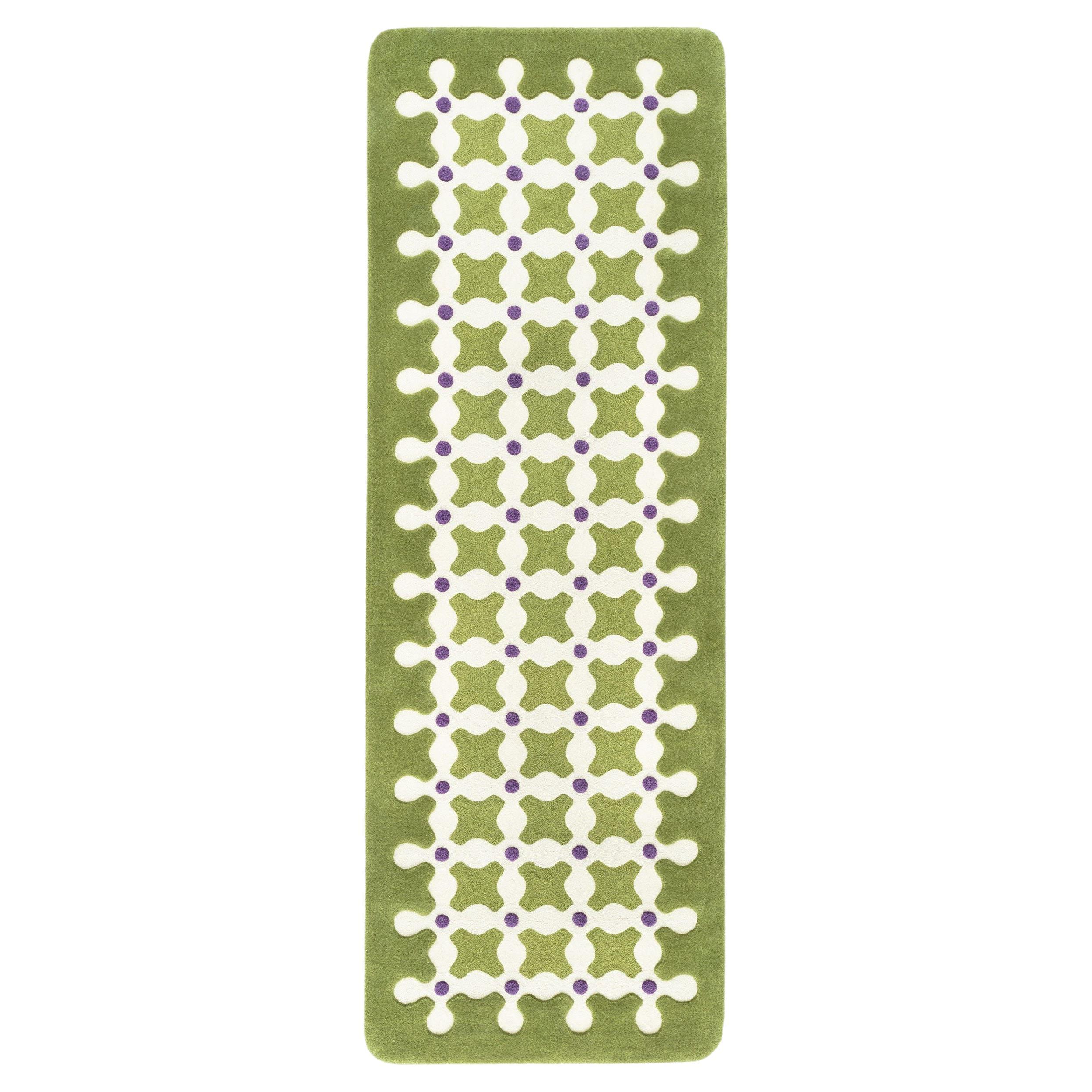 cc-tapis Tappeto CRISS CROSS RUNNER fatto a mano in verde di India Mahdavi in vendita