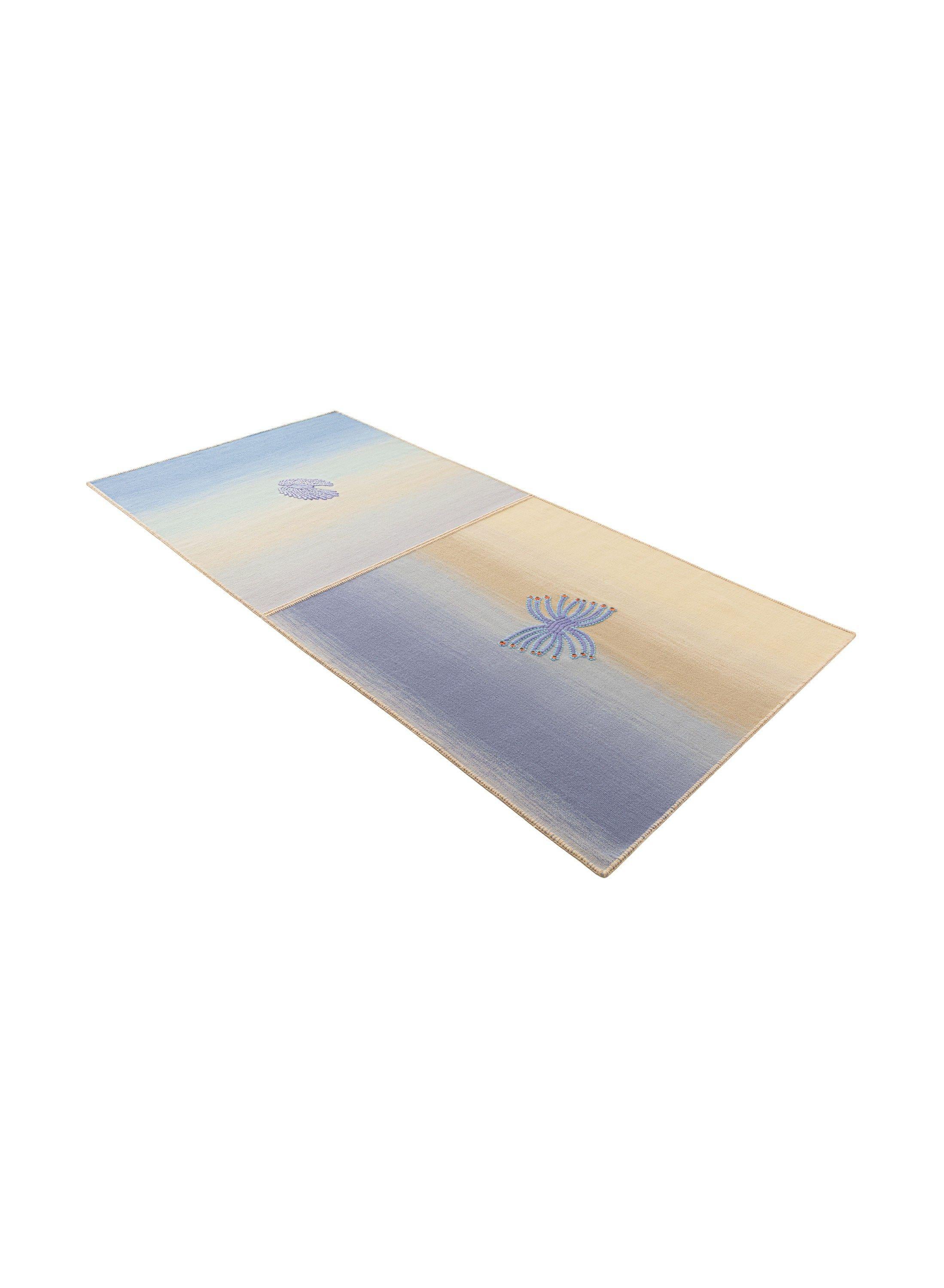 cc-tapis CRYPTID Air Medium Rechteckiger Teppich handgefertigt von Patricia Urquiola (Handgeknüpft) im Angebot