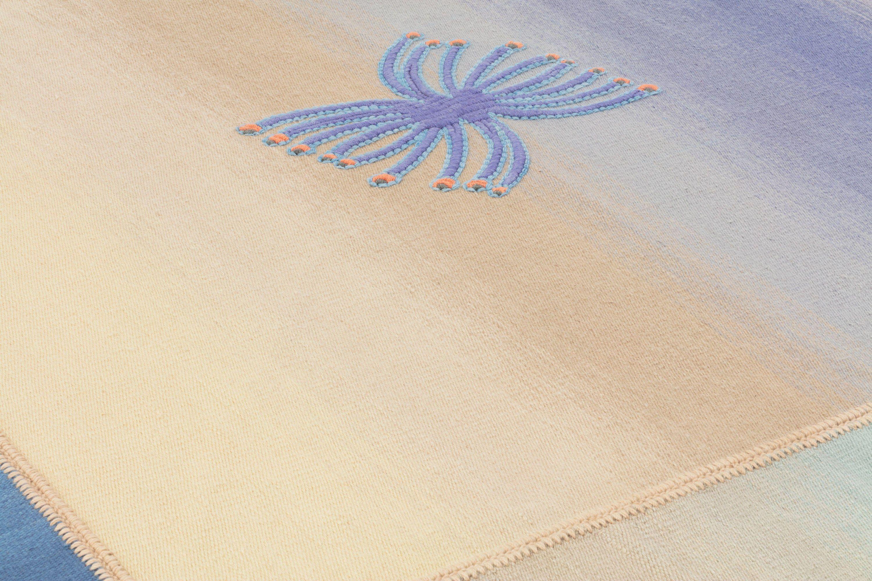 cc-tapis CRYPTID Air Alfombra rectangular hecha a mano por Patricia Urquiola en Nuevo estado para la venta en Brooklyn, NY