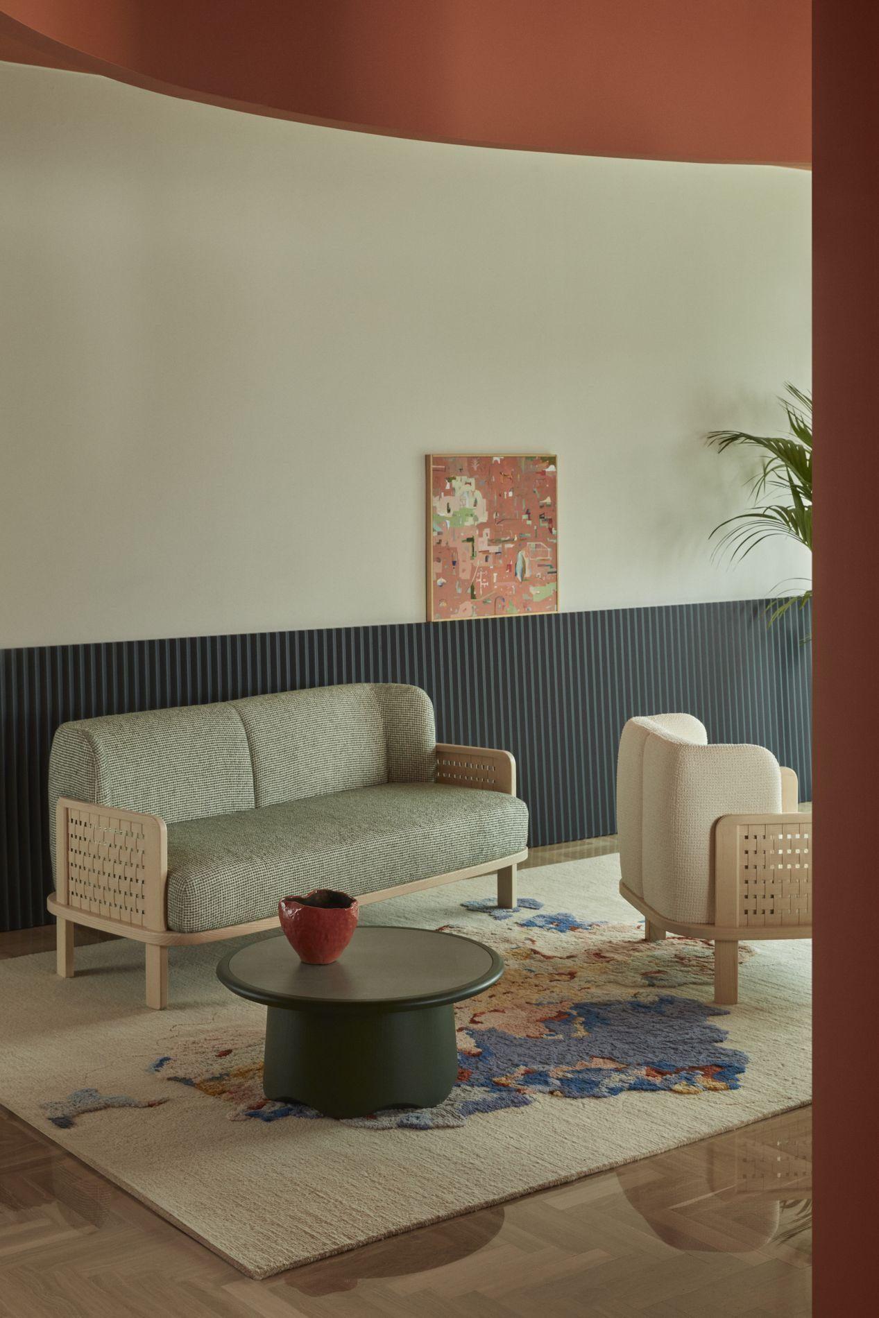 Hand knotted in the cc-tapis atelier in Kathmandu, Nepal. The rug is made with Himalayan wool coming from the areas surrounding the atelier. Created with a special technique used exclusively by cc-tapis. 
125.00 knots/sqm


Born in France.