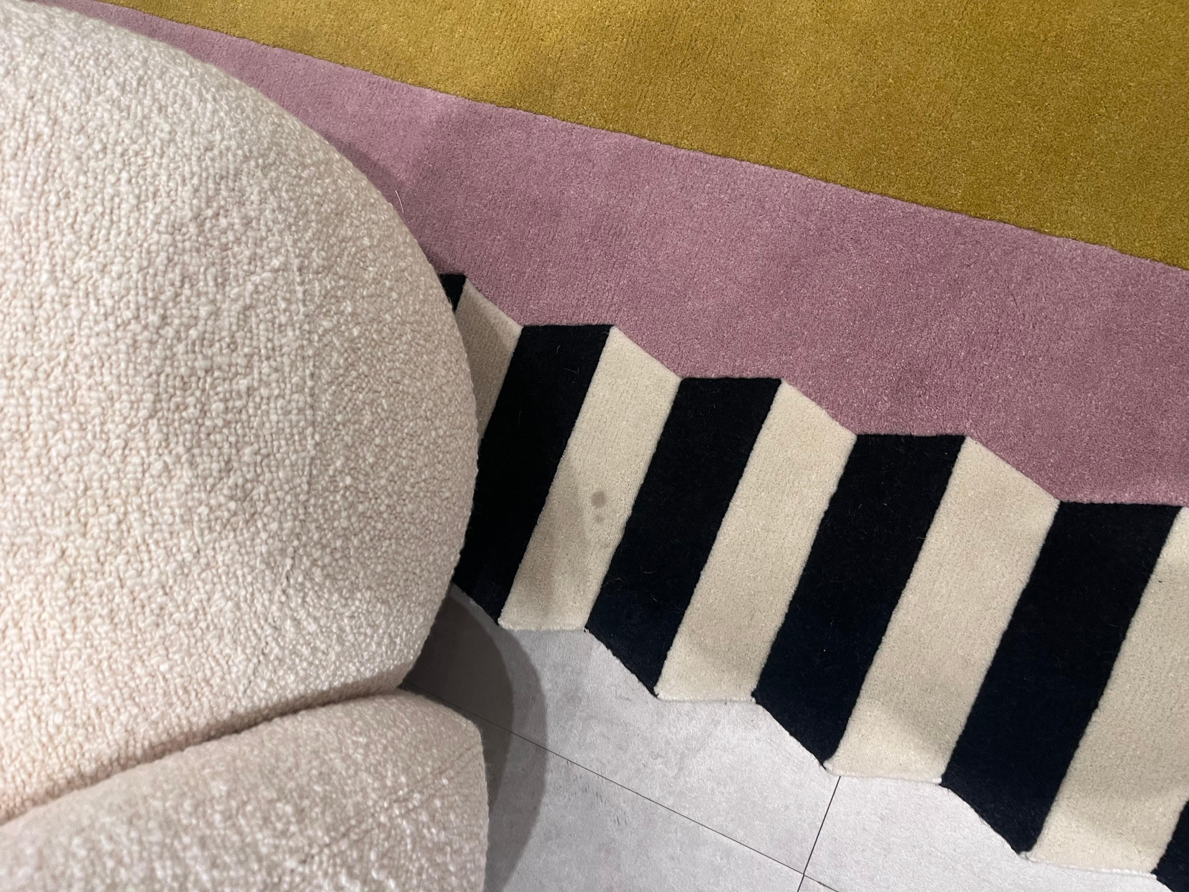 cc-tapis Dentelle Hexagone Pain d'Epices noué à la main en vente 1