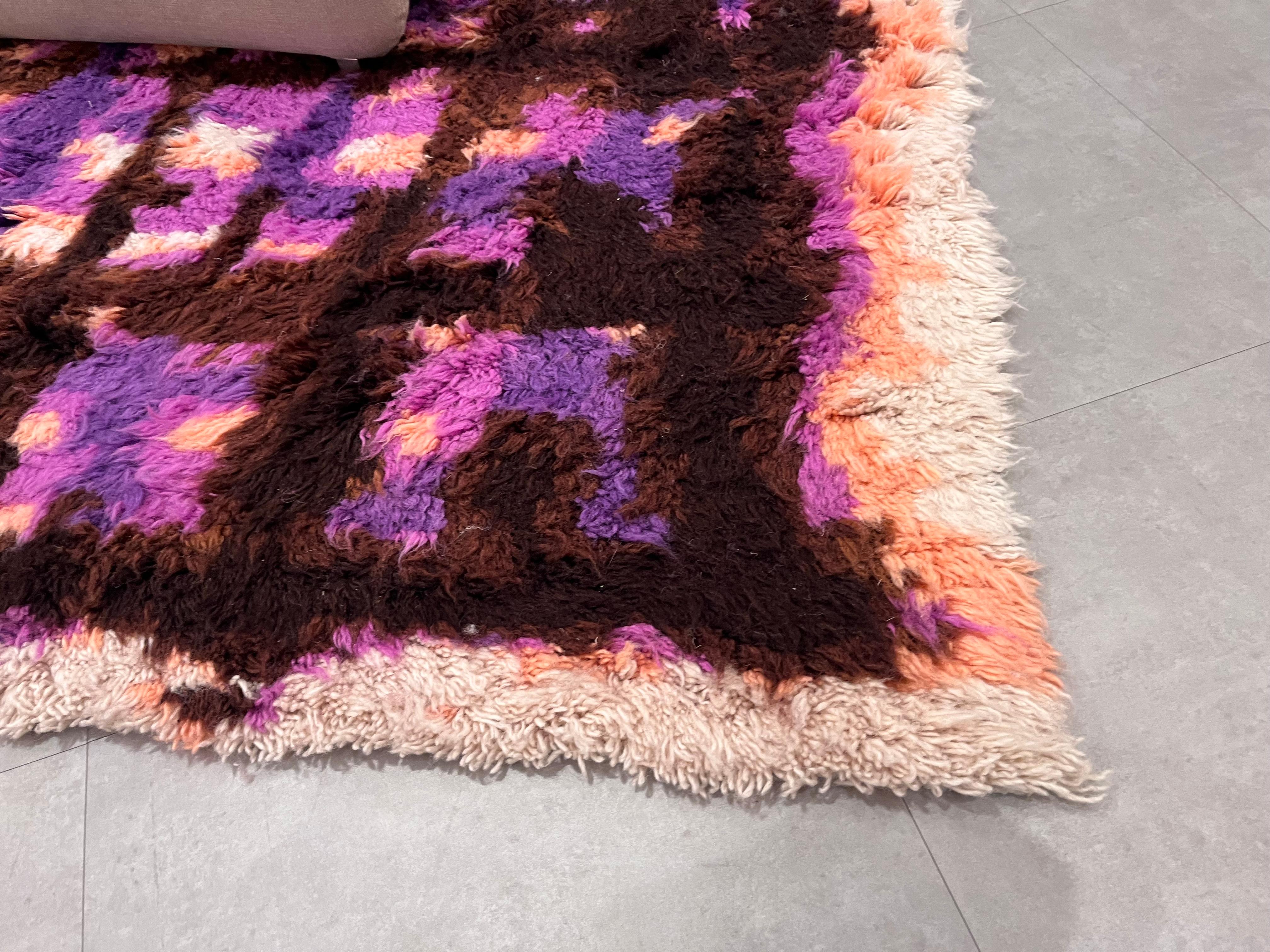 cc tapis Alfombra GRANDMA PATTERN de ROP VAN MIERLO en STOCK Siglo XXI y contemporáneo en venta