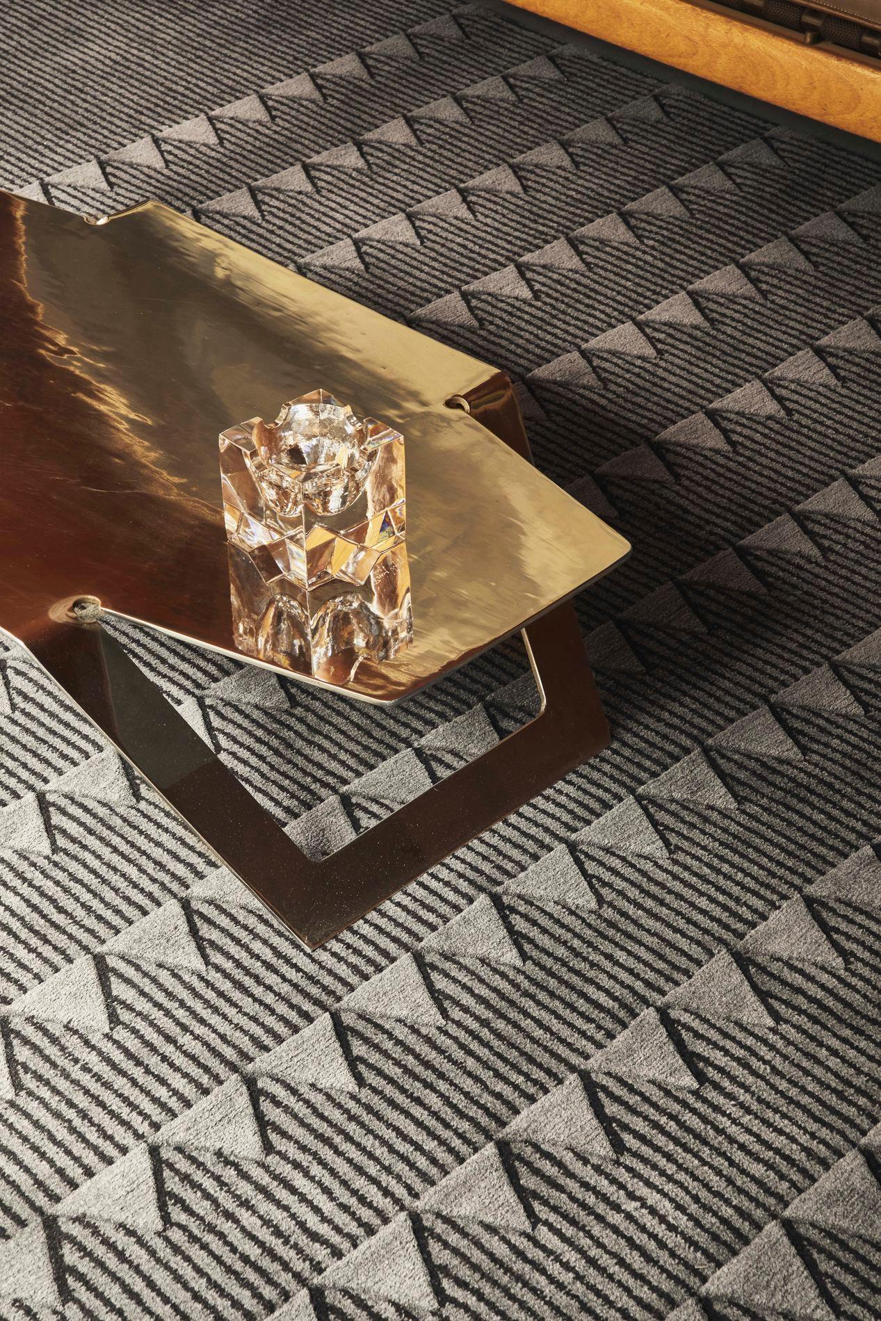 cc-tapis Le Tapis Plasterwork C Dark Standard Rug da David/Nicolas in vendita 3