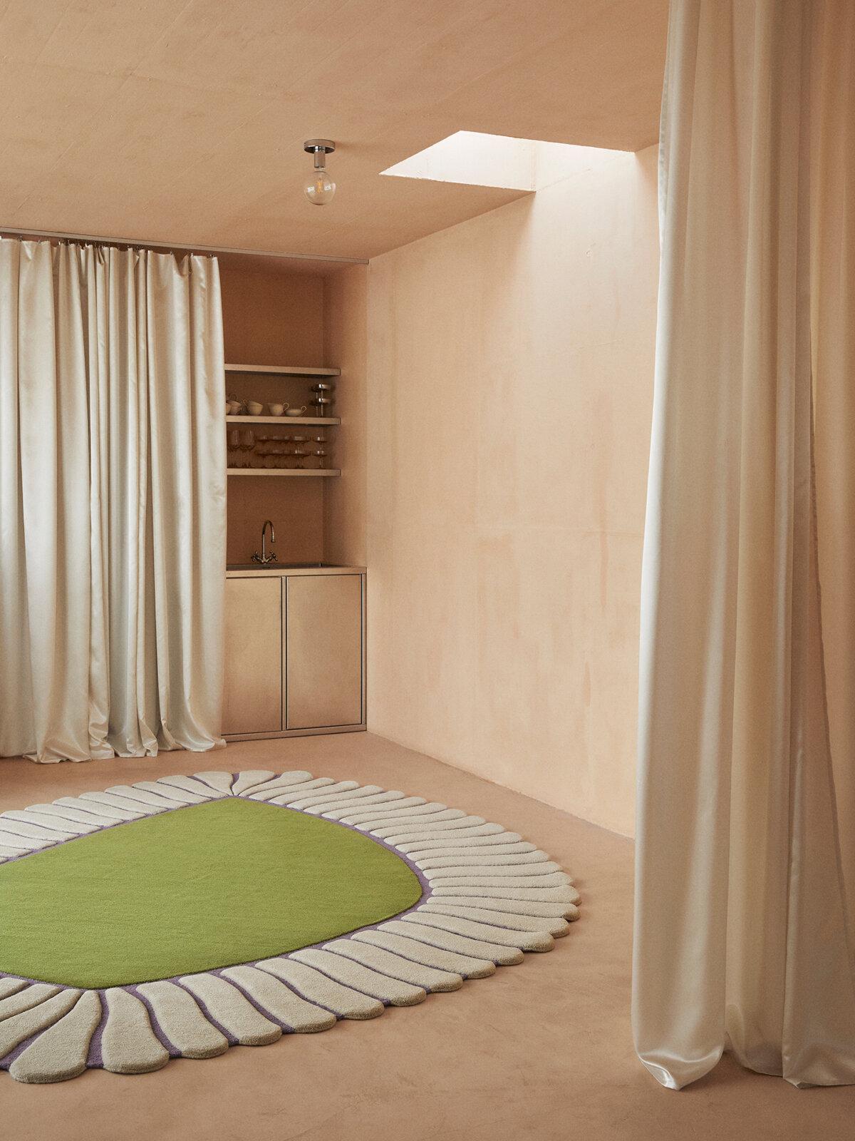 cc-tapis M'AMA NON M'AMA Large tappeto fatto a mano in Frost / Blue di Patricia Urquiola in vendita 4