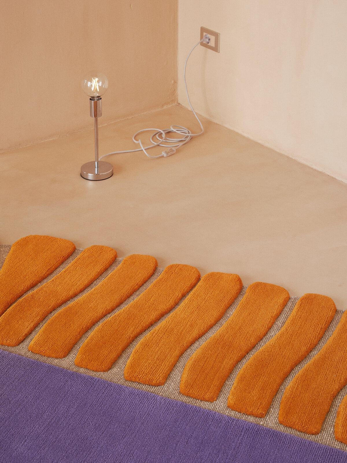 cc-tapis M'AMA NON M'AMA Tapis moyen fait main en orange par Patricia Urquiola en vente 3
