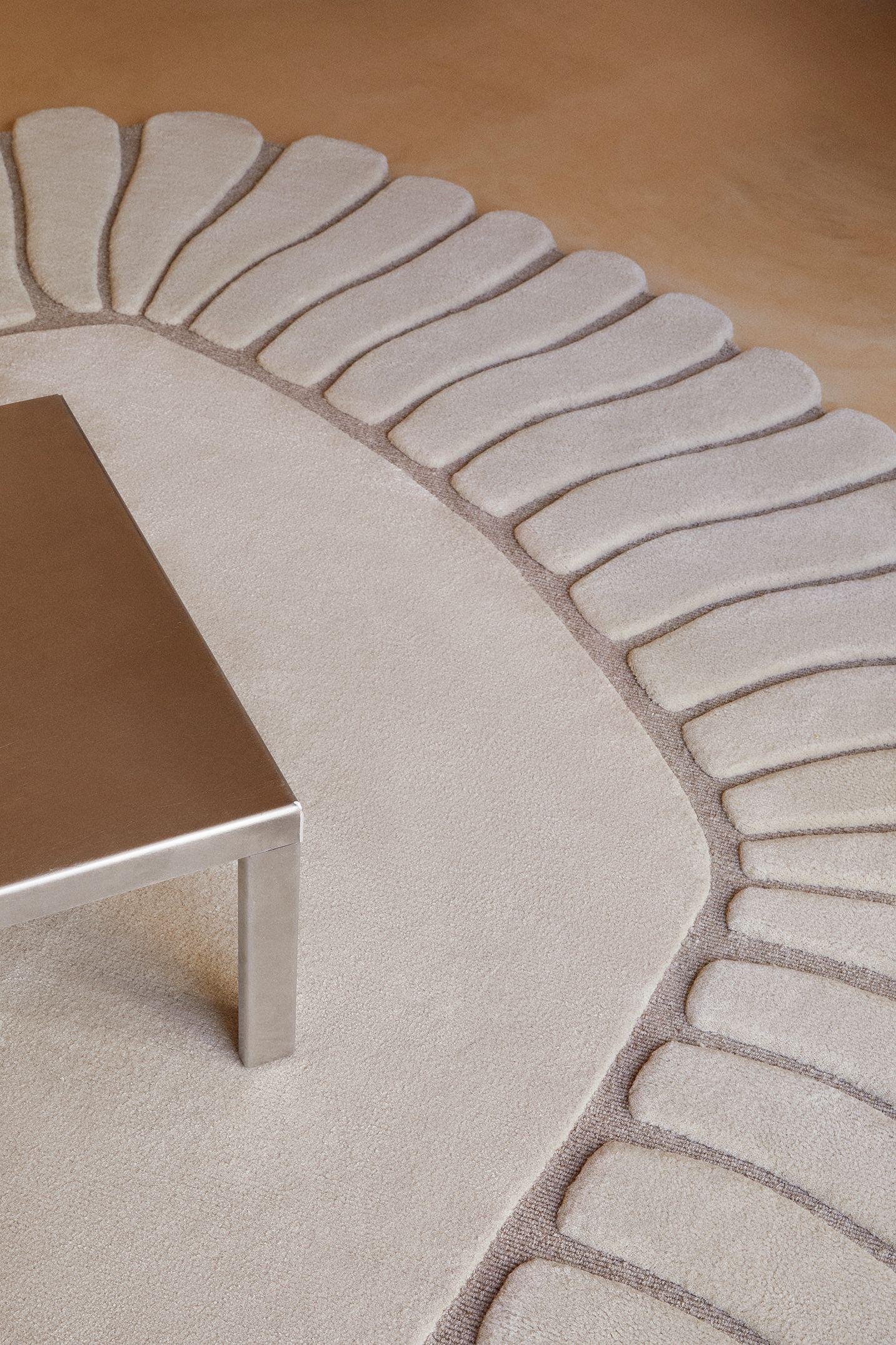 cc-tapis M'AMA NON M'AMA Medium, tappeto fatto a mano in Undyed di Patricia Urquiola In condizioni Nuovo in vendita a Brooklyn, NY