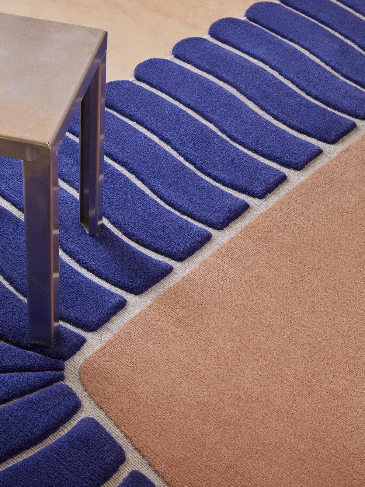 Contemporary cc-tapis M’AMA NON M’AMA Small handmade rug by Patricia Urquiola For Sale