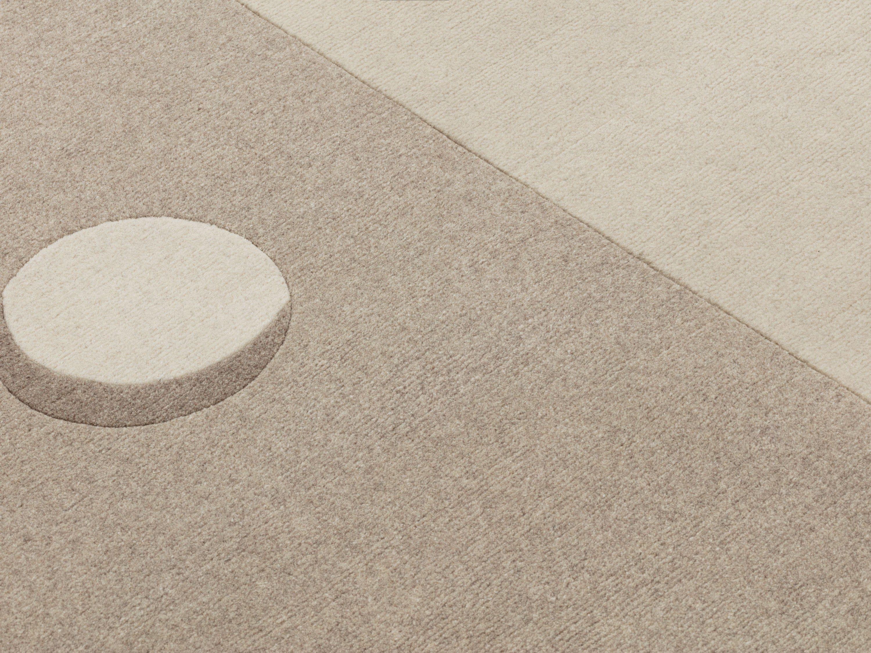 cc-tapis e lo studio di design nordamericano Yabu Pushelberg svelano gli amori attraverso l'artigianato presentando la nuova Memento Collection. Una collezione di sette tappeti annodati a mano prodotti da artigiani tibetani nell'Atelier cc-tapis in