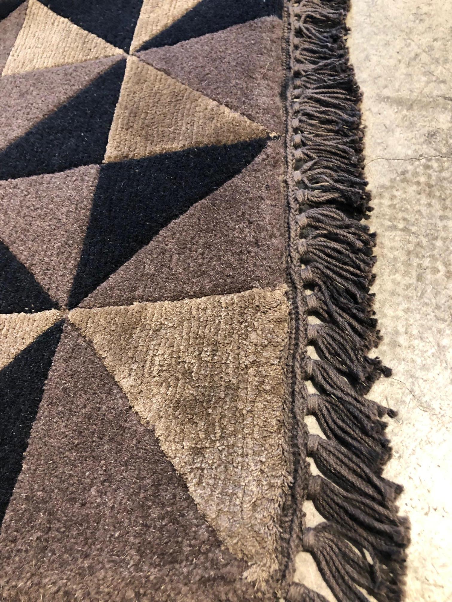 Modern Black & Bronze Wool + Silk Mid Mod Geometric Rug CC-Tapis For Sale