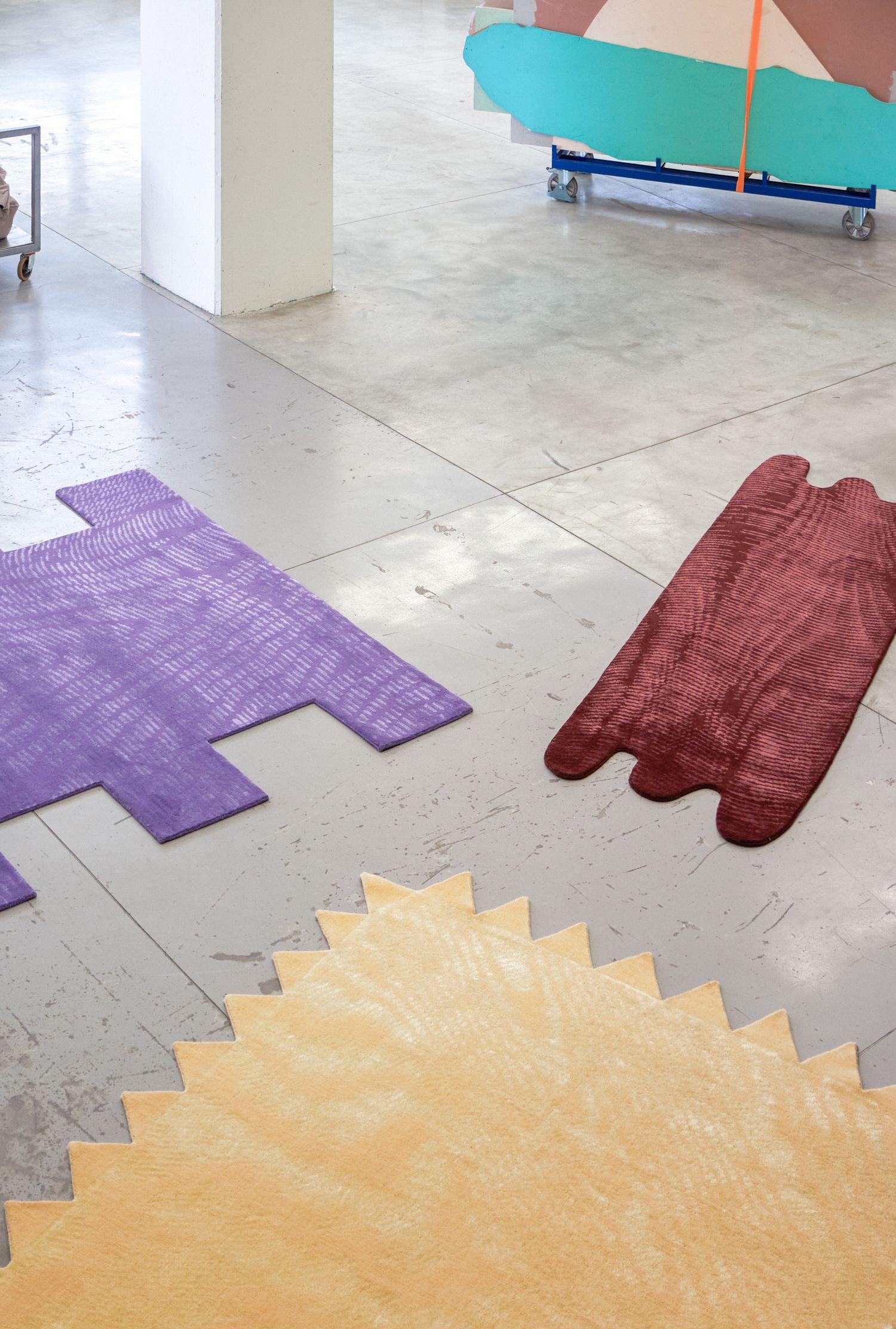 cc-tapis Tappeto Moire' Collection Zig Zag Burgundy by Objects for Common Interest in vendita 11