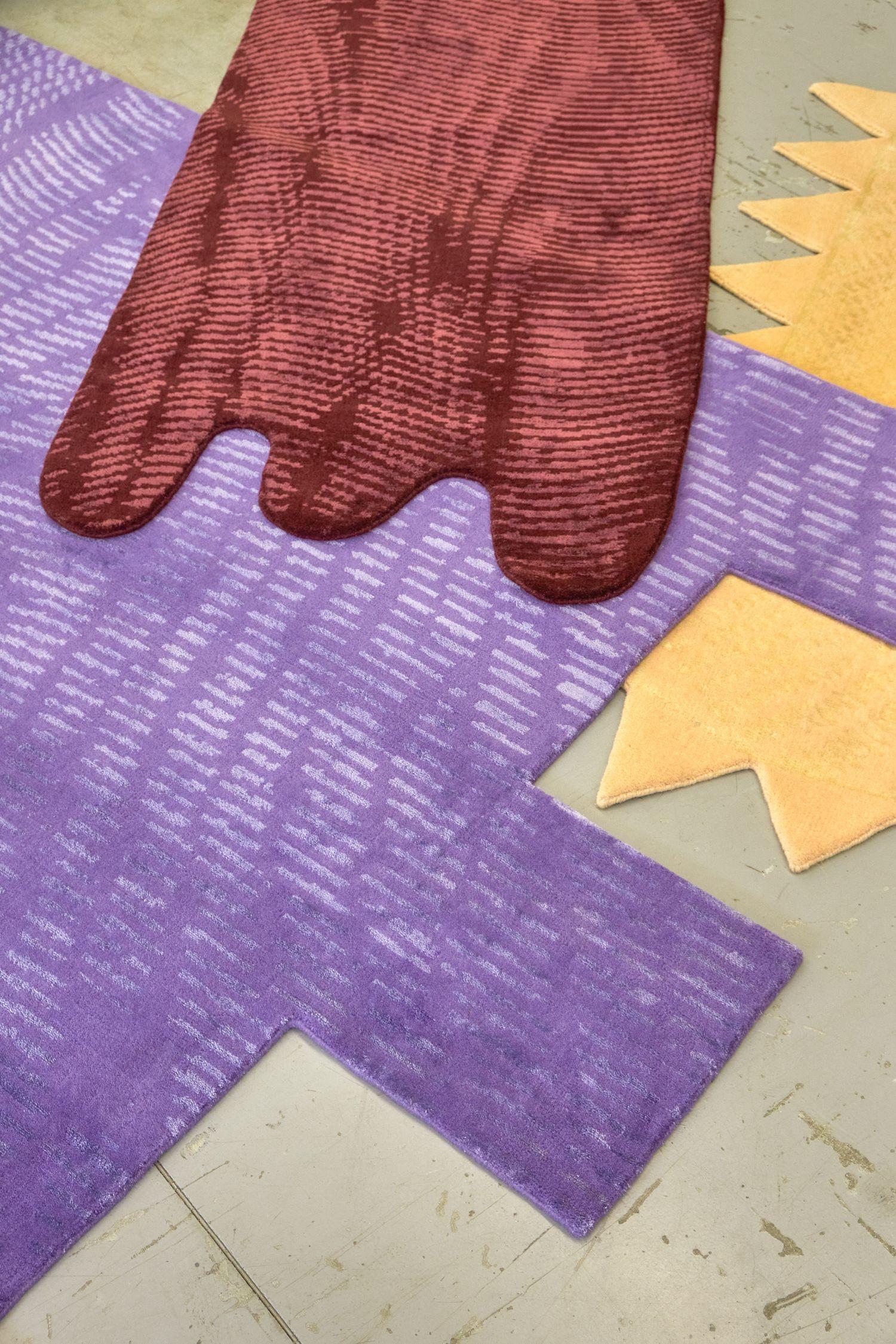 cc-tapis Tappeto Moire' Collection Zig Zag Burgundy by Objects for Common Interest in vendita 12
