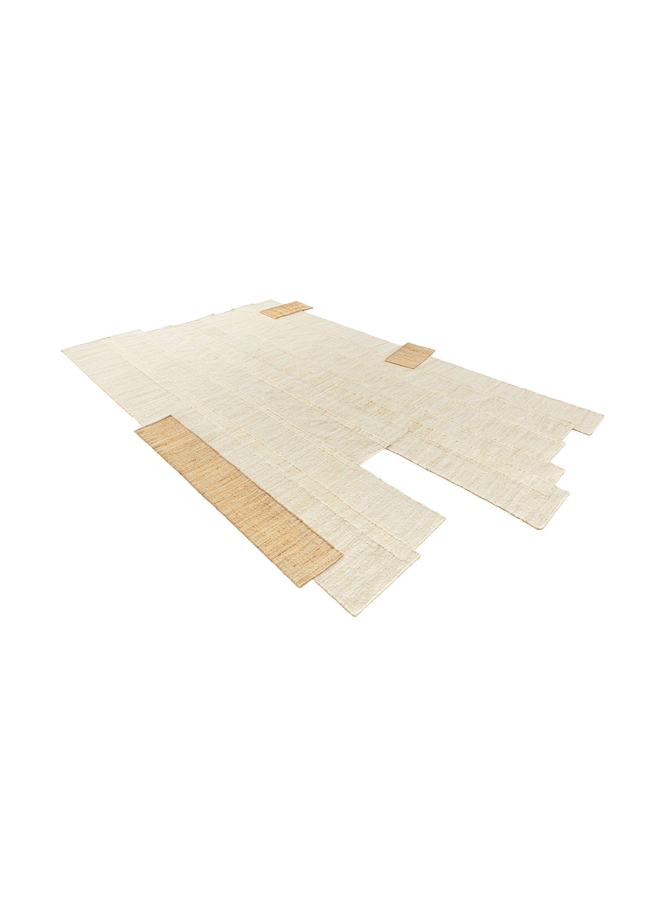 Annodato a mano cc-tapis Monograph Grande tappeto fatto a mano in Nature White di Destroyers Builders in vendita