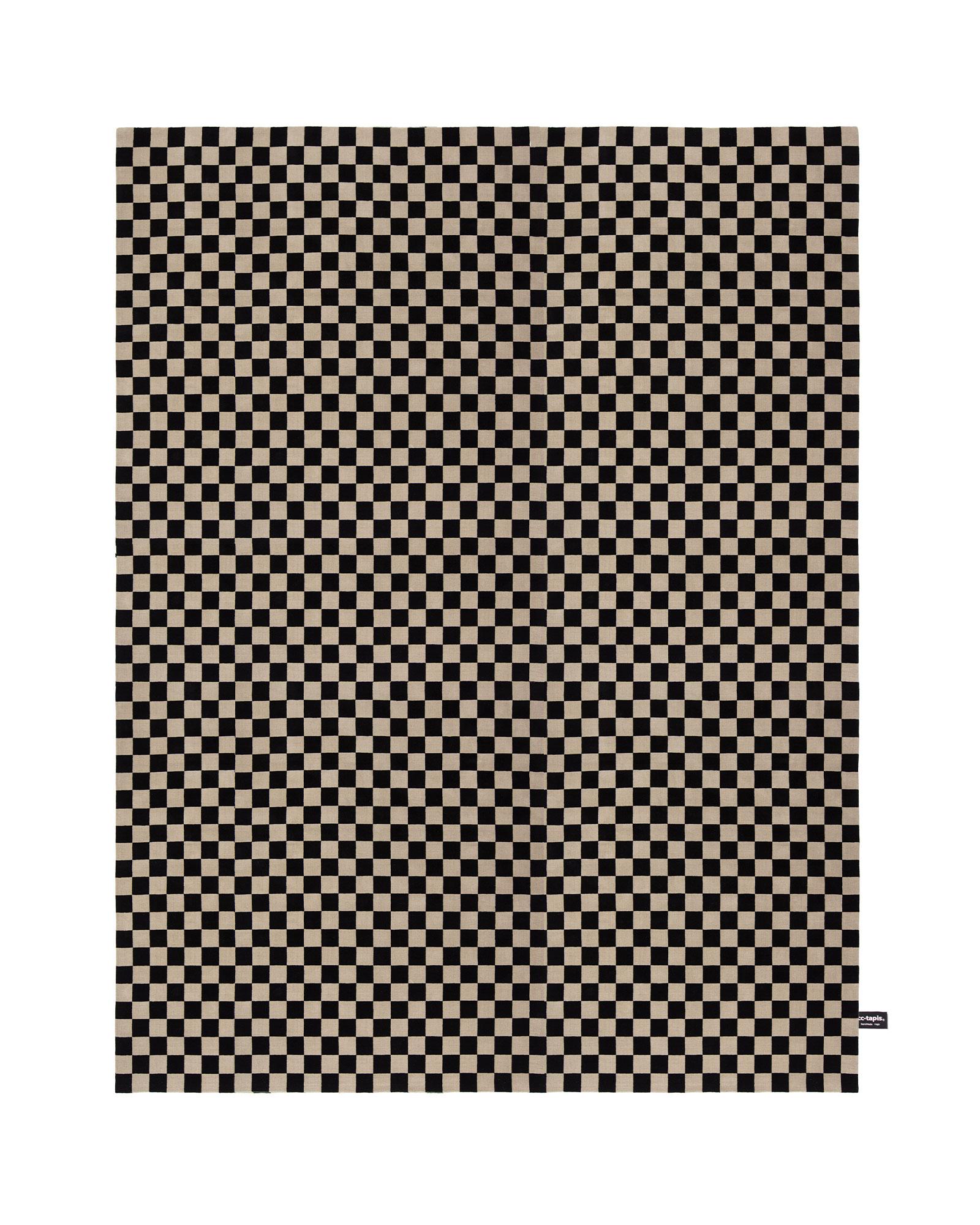 NCFC vom cc-tapis design-lab, ein neuer Ausdruck von Klassikern. Eine cc-tapis-Schlüsselkollektion handgewebter Teppiche mit schlichten und geometrischen Mustern, inspiriert von der modernen Vorliebe für Minimalismus und Experimentierfreude.