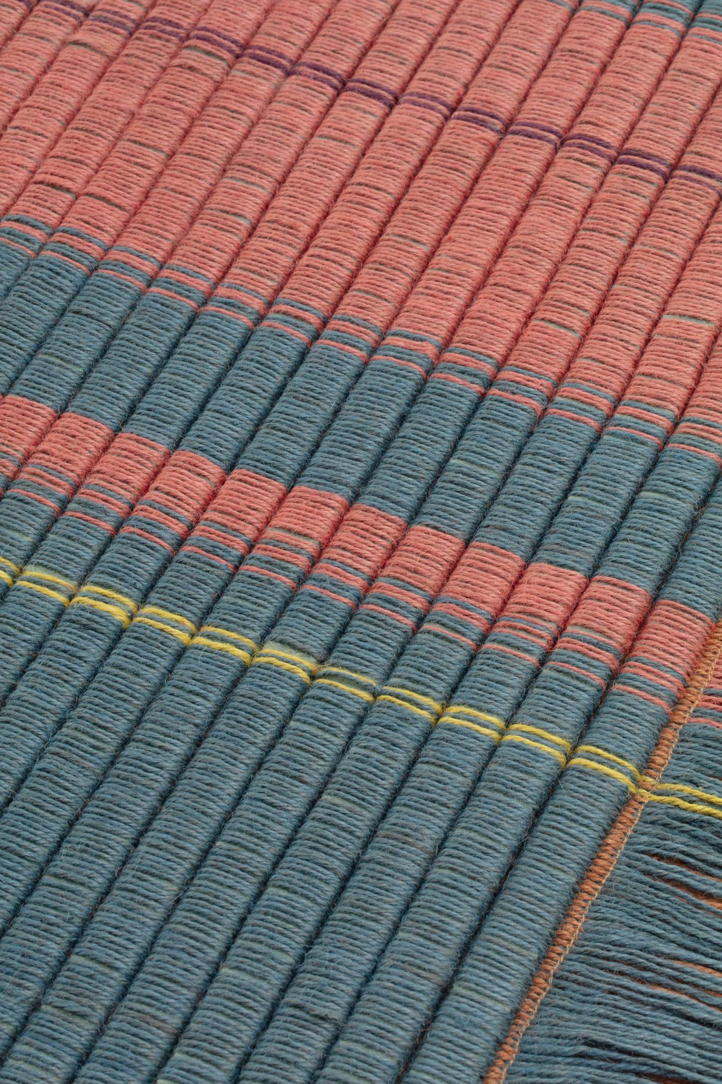 cc-tapis OMOTE HARU, handgefertigter Teppich von Mae Engelgeer (Handgewebt) im Angebot