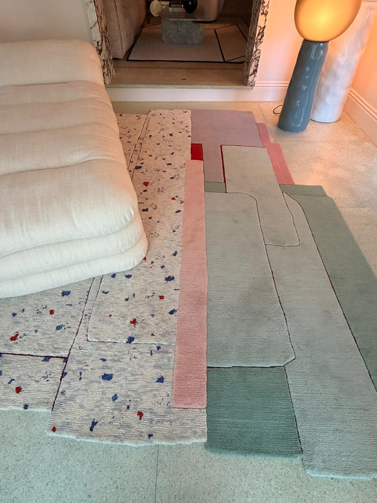 cc-tapis Alfombra Patcha Standard Mint de Patricia Urquiola en STOCK Anudado a mano en venta