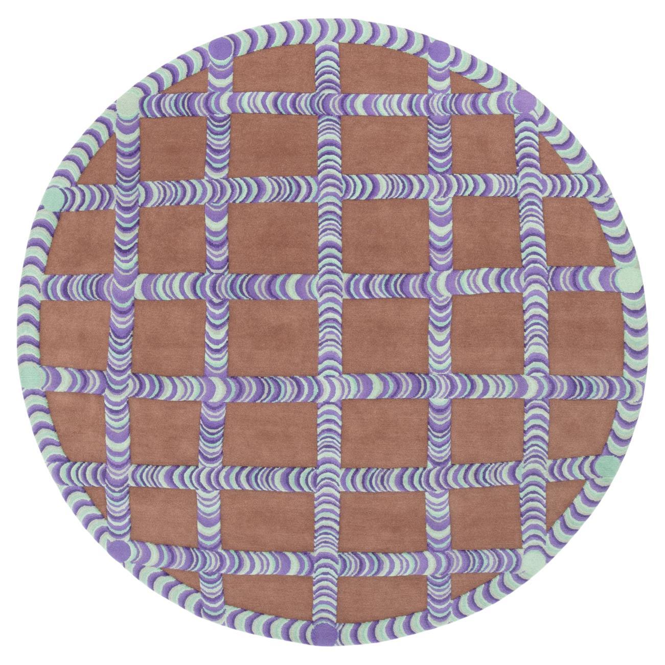 Die Forschung begann mit der Slinkie Collection für cc-tapis, Pipeline ist die Übersetzung von Urquiolas digitalen Kunstwerken in ein handwerkliches Produkt. Eine Reihe miteinander verbundener Röhren ragt aus der Oberfläche des Teppichs heraus und