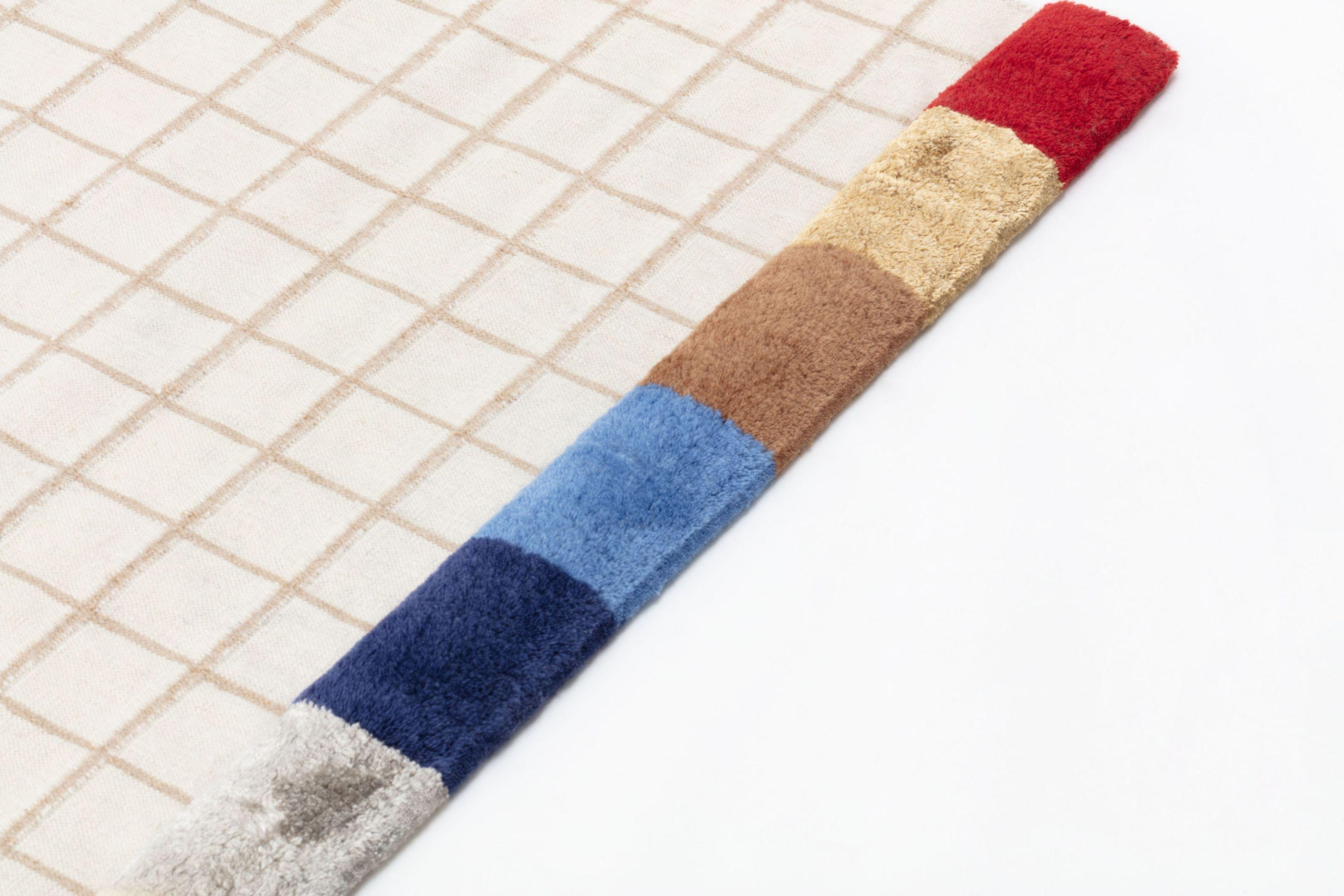 Raag ist ein Teppich, der vom Doshi Levien Studio für die Marke CC-Tapis entworfen wurde. Raag ist ein Teppich aus der Raag Collection, die aus Teppichen besteht, die ein unverwechselbares, auf Gittern und geometrischen Elementen basierendes Thema