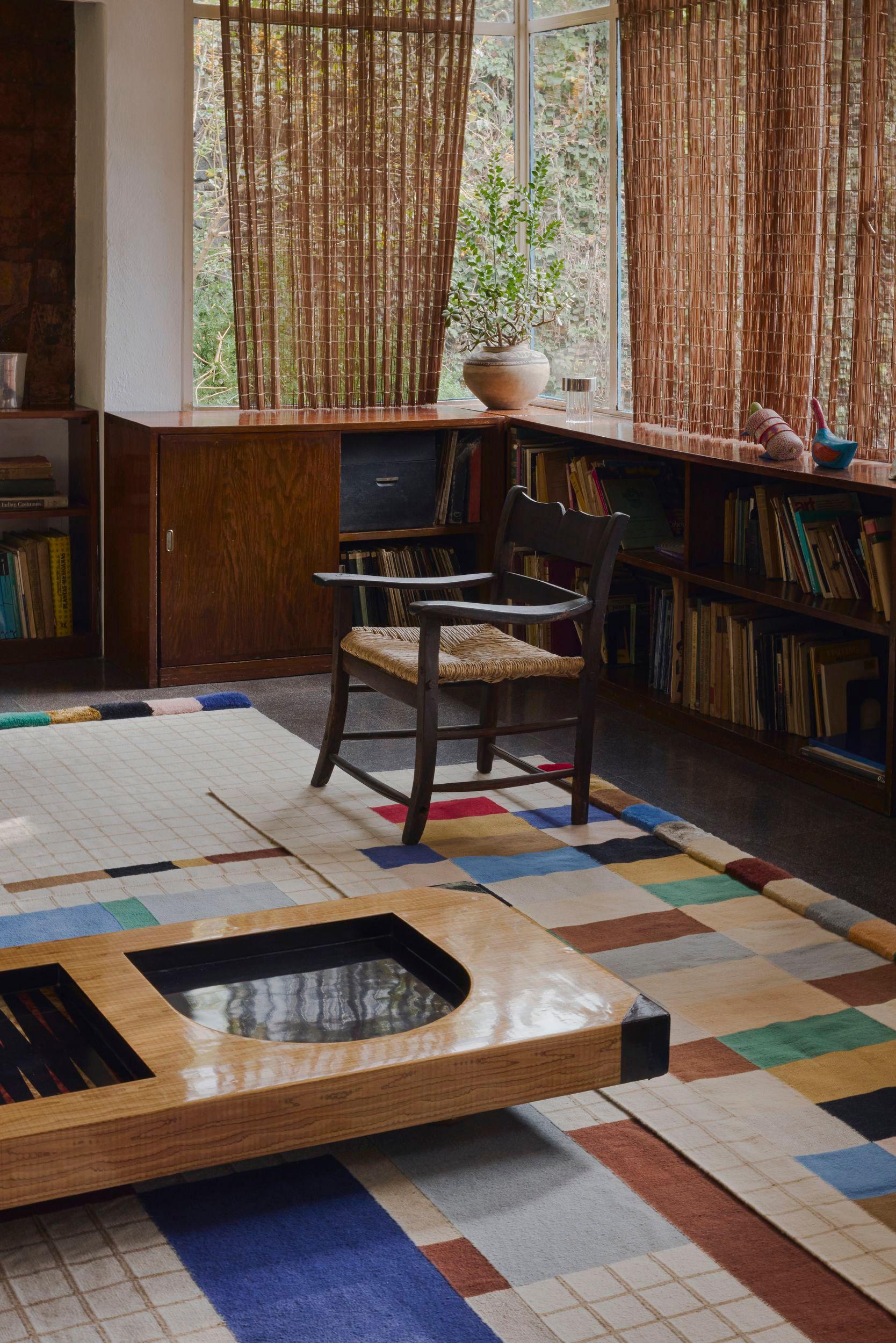 Tessuto a mano cc-tapis RAAG RECTANGULAR GRID 2 Tappeto Runner fatto a mano di  Doshi Levien in vendita