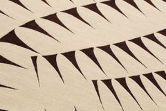 cc-tapis Tapis artisanal RIPPLE en Dune shadow Finish de Patricia Urquiola