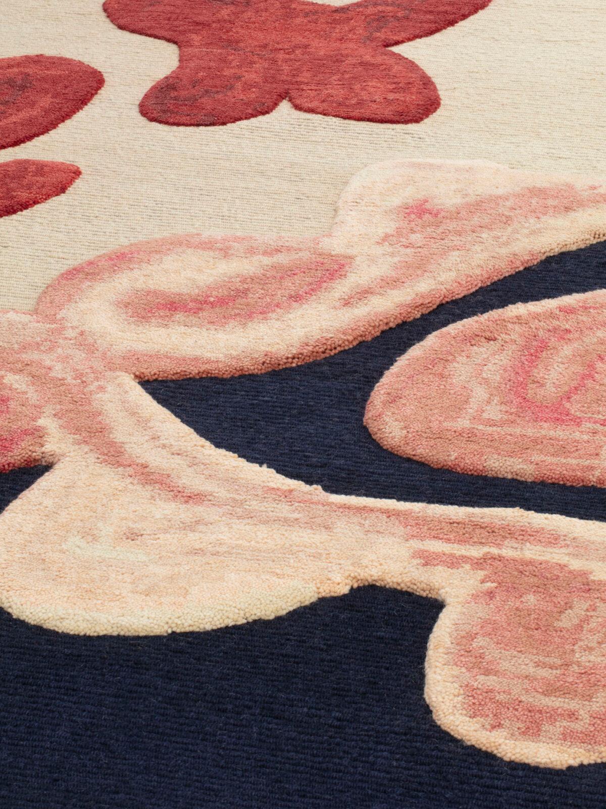 XXI secolo e contemporaneo cc-tapis RUDE COLLECTION - Tappeto TIDDLYBITS fatto a mano da Faye Toogood in vendita