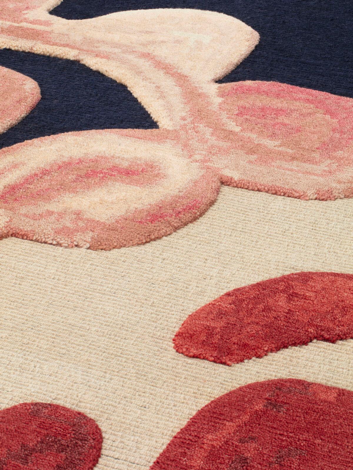 cc-tapis RUDE COLLECTION - Tappeto TIDDLYBITS fatto a mano da Faye Toogood in vendita 1