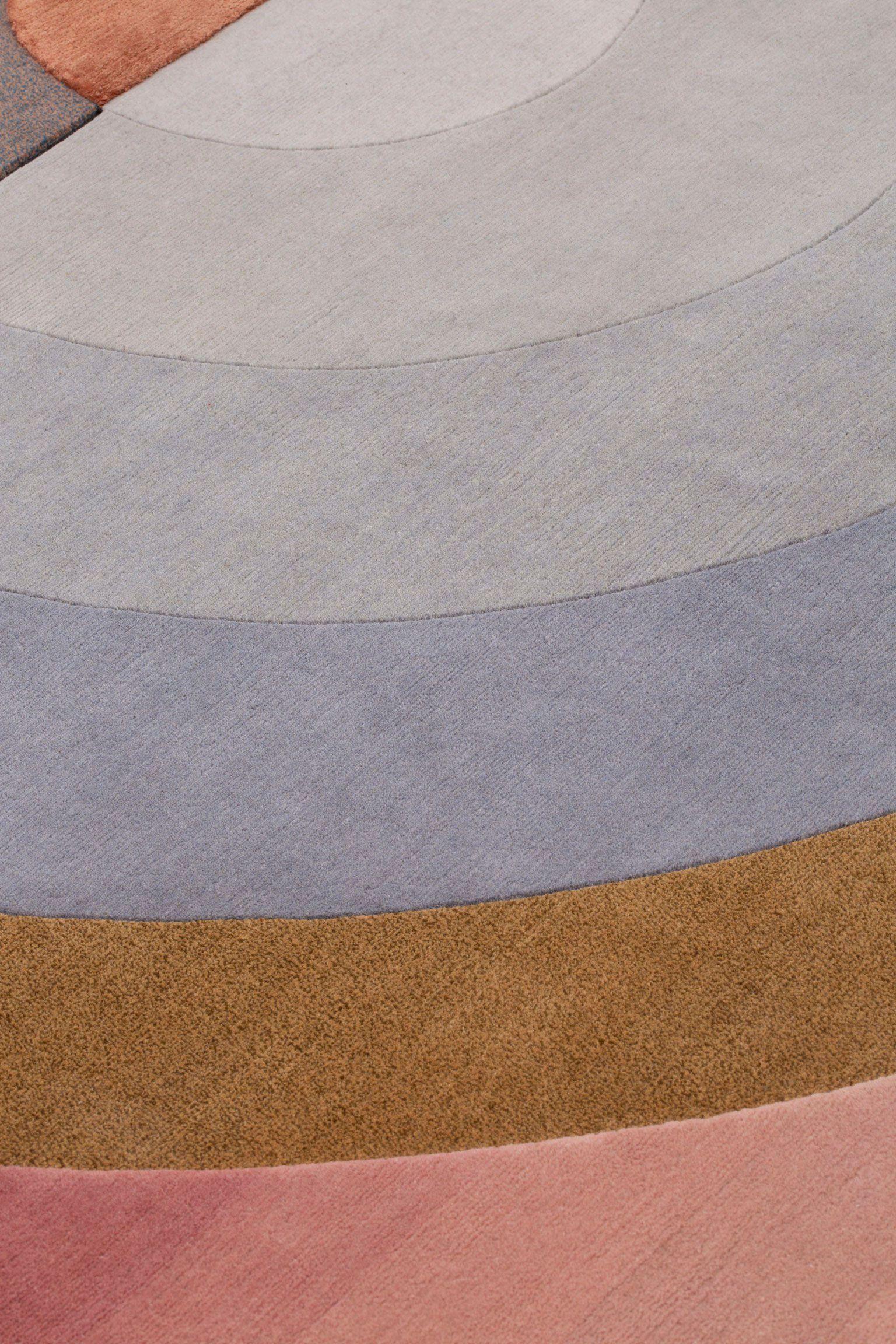 Nepalese cc-tapis Rug Bliss Round Blue by Mae Engelgeer For Sale