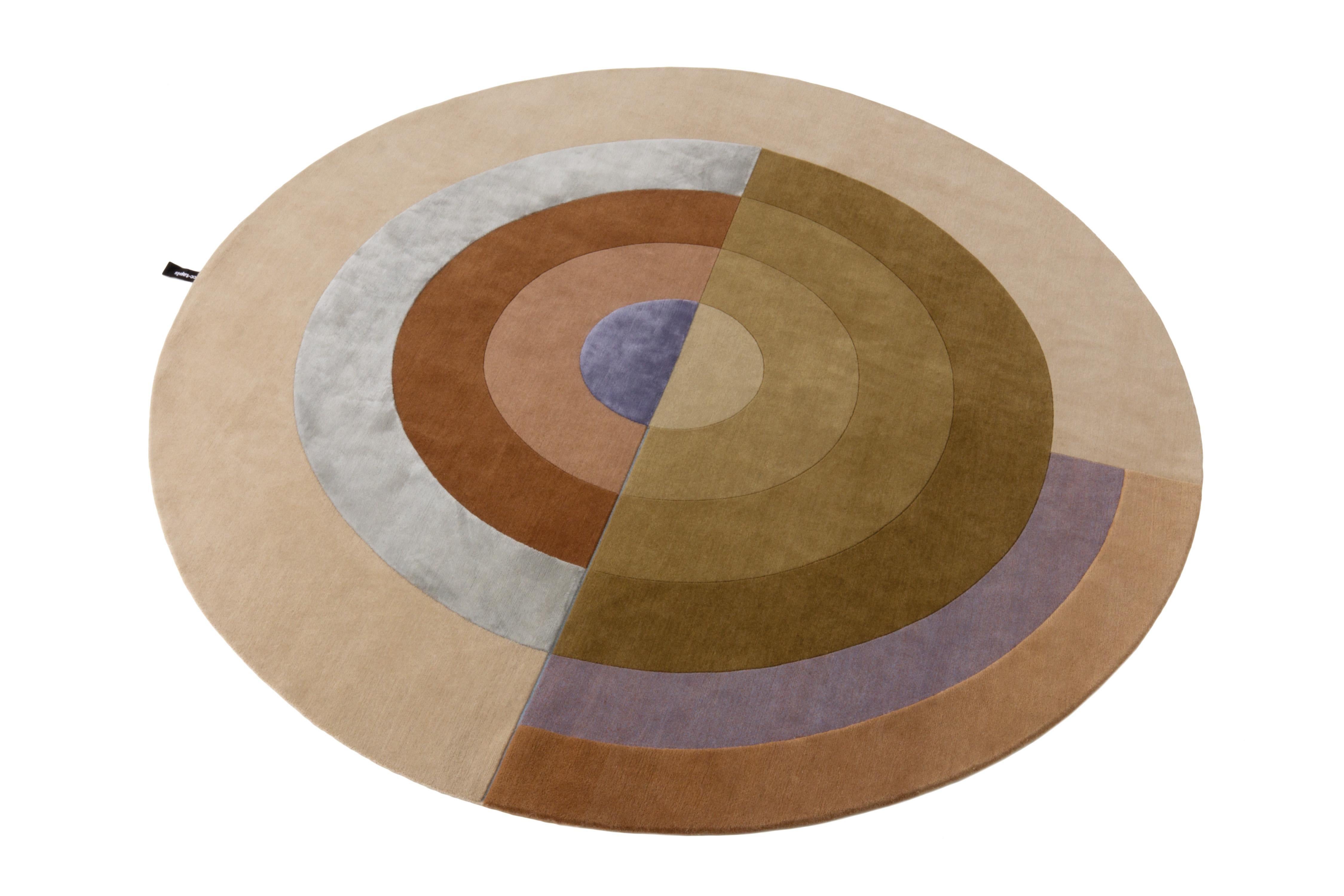 Modern cc-tapis Rug Bliss Round in Sand by Mae Engelgeer For Sale