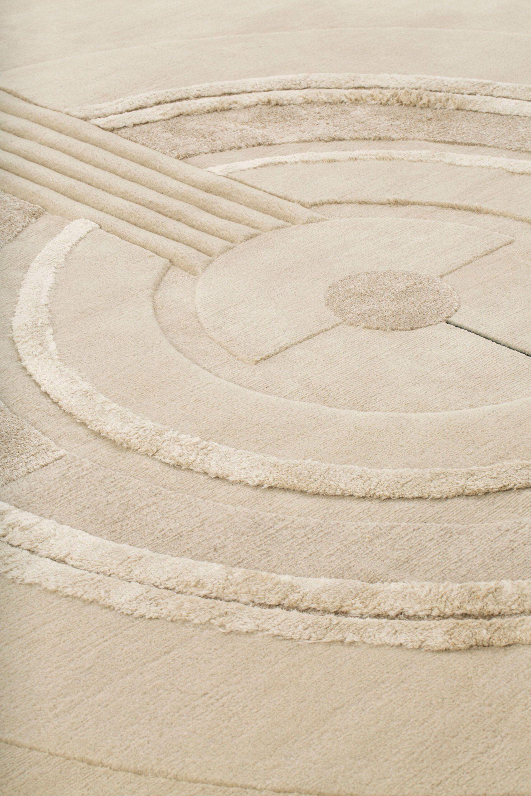 cc-tapis Rug Bliss Ultimate Undyed Round Natural by Mae Engelgeer In New Condition For Sale In Brooklyn, NY