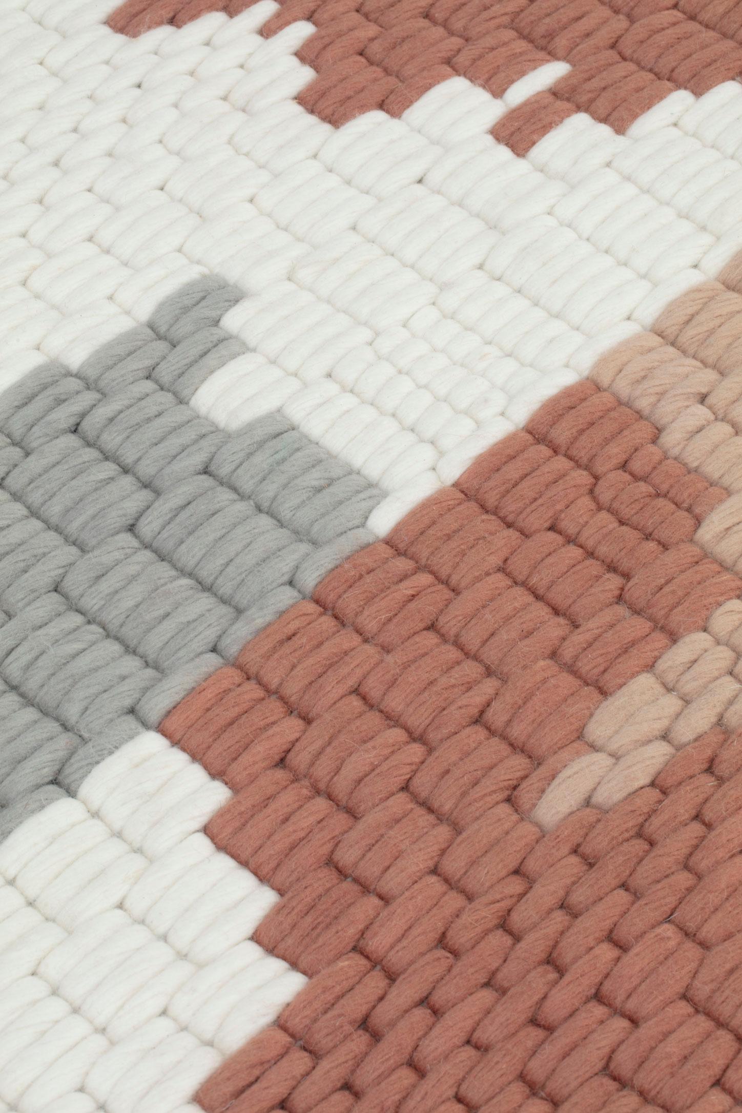 Sonora ist eine Teppichkollektion, die von der Designerin Patricia Urquiola für die Marke CC-Tapis entworfen wurde. Die Teppiche der Sonora-Kollektion werden aus Wolle in der 