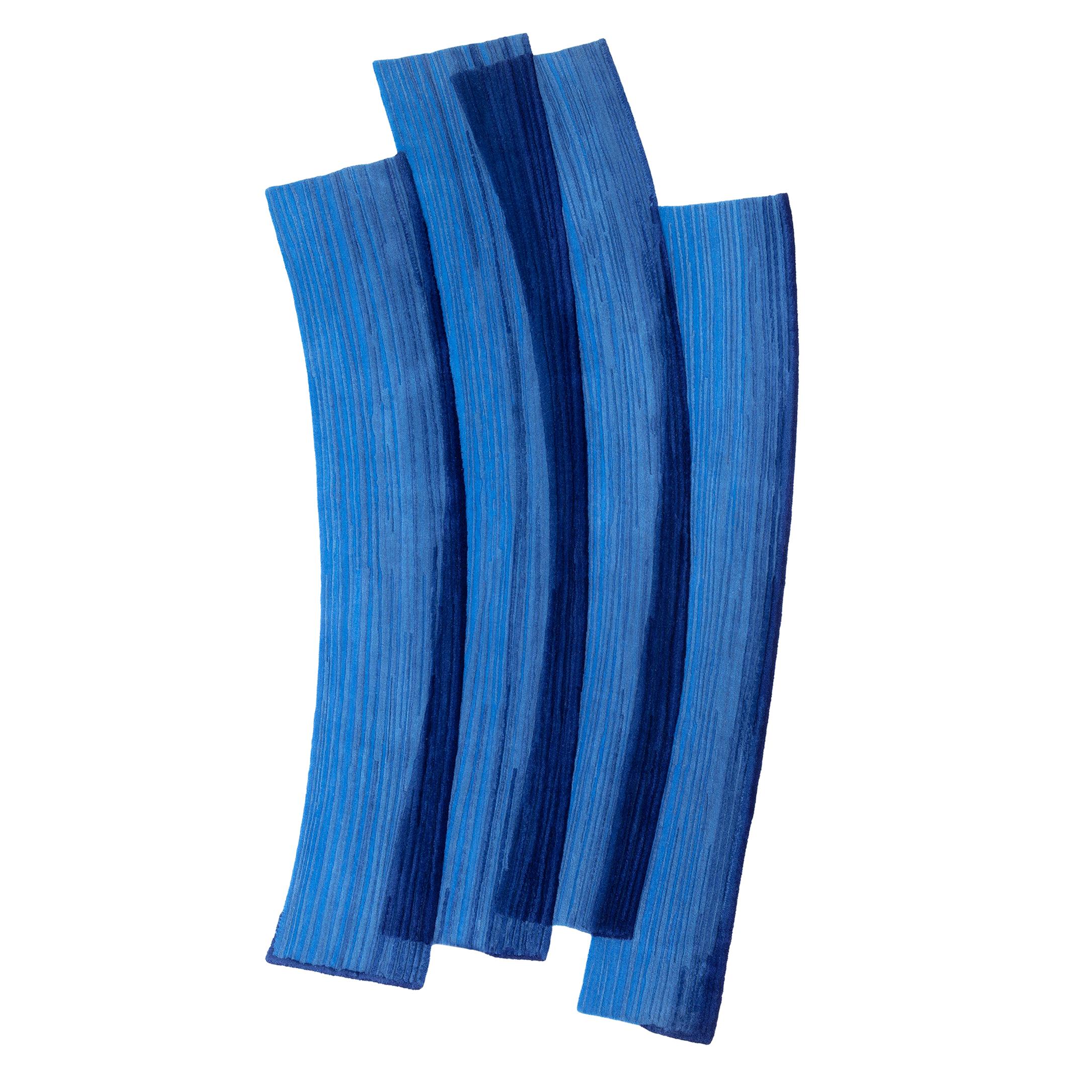 cc-tapis Stroke 1.0 Alfombra azul de lana hecha a mano por Sabine Marcelis - EN STOCK en venta
