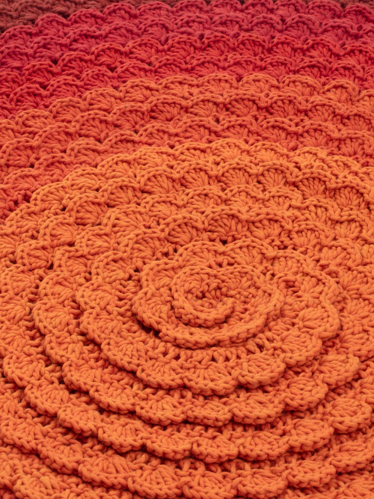 Indian cc-tapis SWIRL AUTUMN handmade rug by Univers Uchronia For Sale