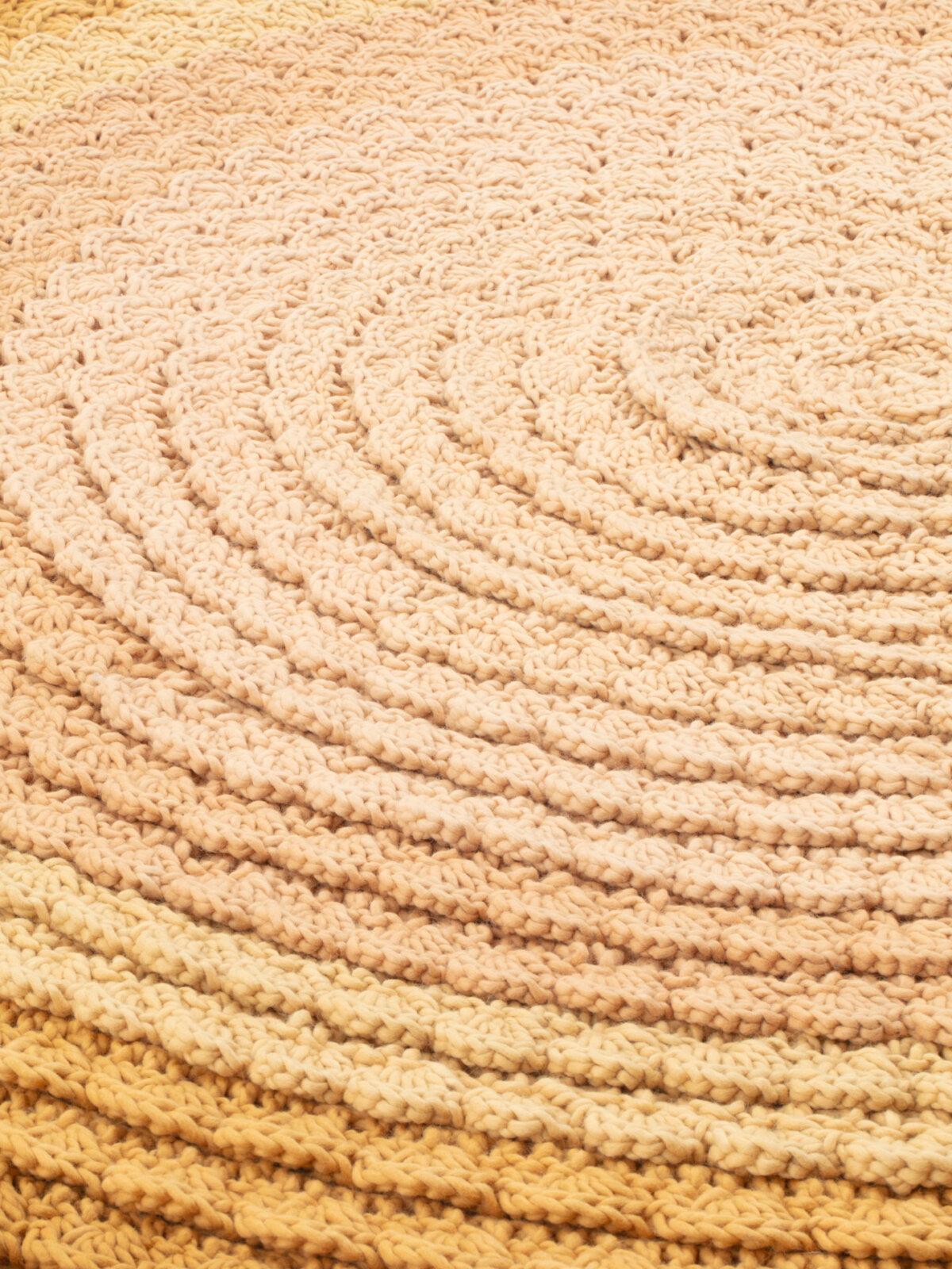 Hand-Woven cc-tapis SWIRL SUMMER handmade rug by Univers Uchronia For Sale