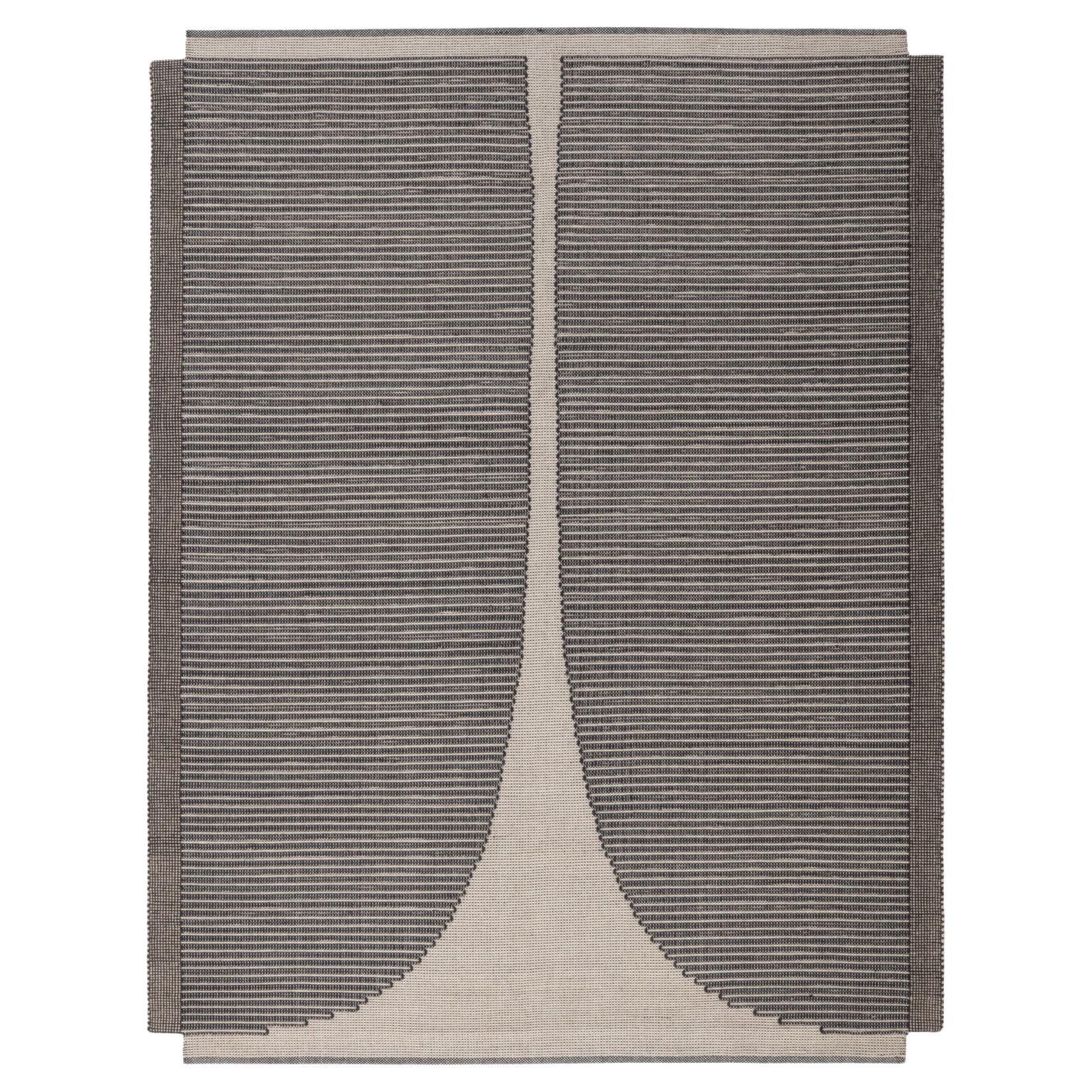 cc-tapis VICE VERSA 2 handmade rug by Chiara Andreatti For Sale