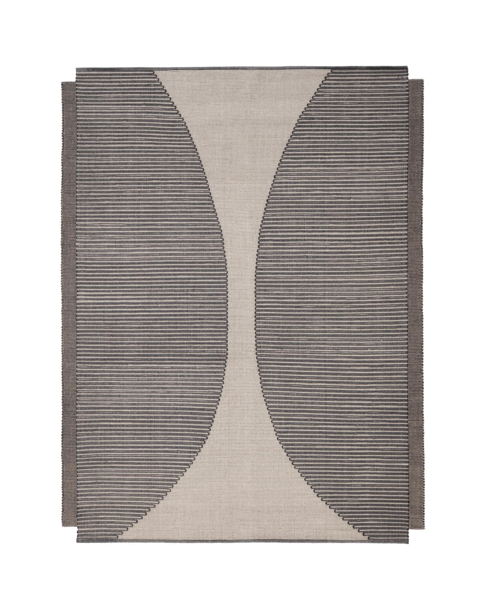 Hand-Woven cc-tapis VICE VERSA 3 Dark version handmade rug by Chiara Andreatti For Sale