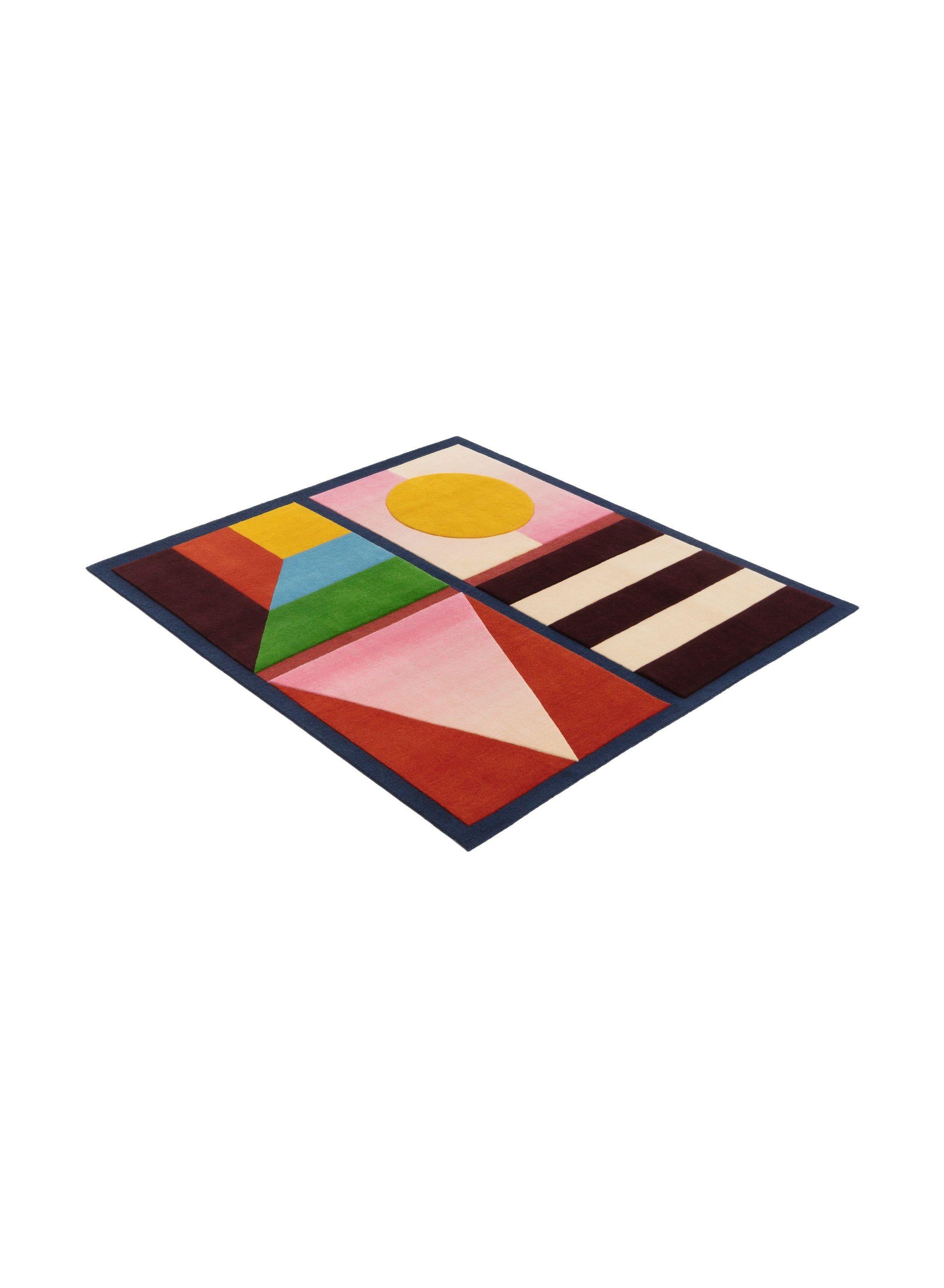Eine Kollektion handgeknüpfter Teppiche, die nahtlos die Welten der Kunst und des Designs miteinander verbindet, indem sie grafische Elemente verwendet, um eine visuelle Sprache zu schaffen, die sowohl kryptisch als auch spielerisch ist.

India