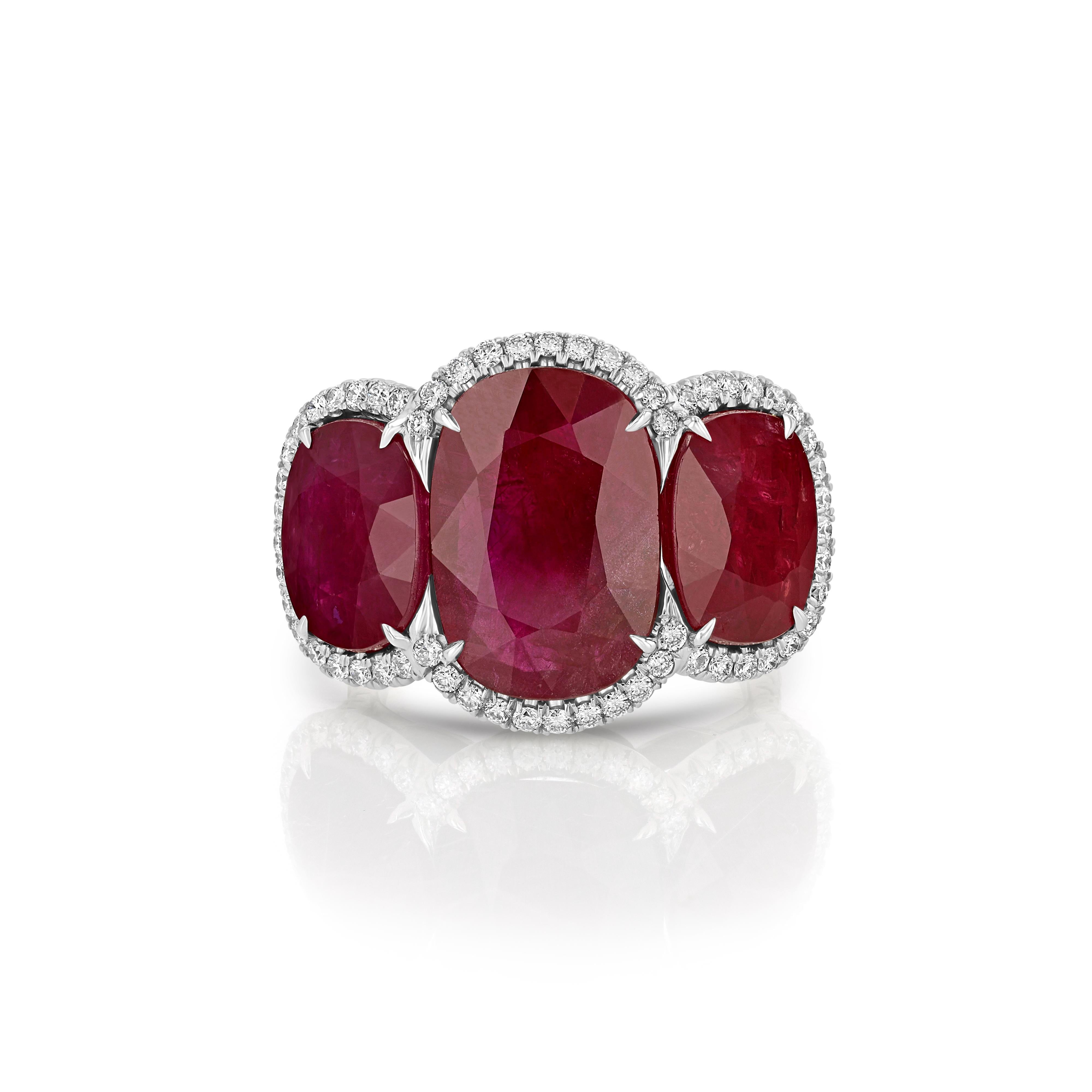 Oval Cut CD Certified 17.00 ct Triple Ruby Ring For Sale
