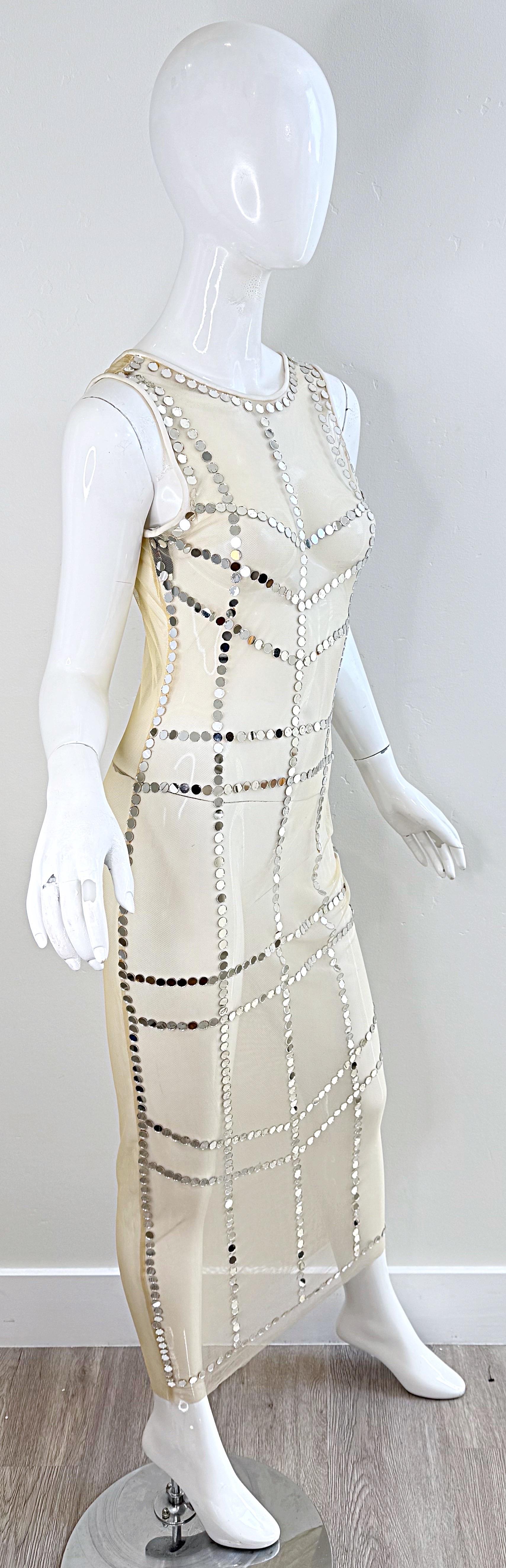 CD GREENE Début des années 2000 Robe de corps en maille transparente nue, ornée d'un disque miroir Y2K en vente 5