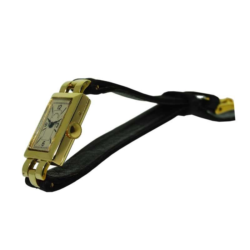 C.D. Montre-bracelet paon de style Art déco en or 18 carats, poinçonnée, France, 1953 en vente 7