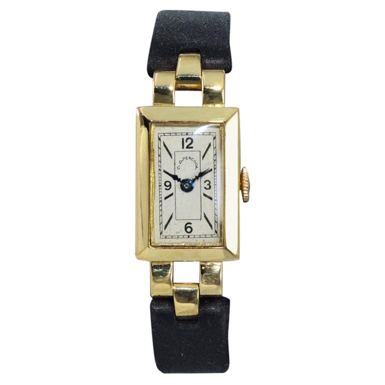 C.D. Montre-bracelet paon de style Art déco en or 18 carats, poinçonnée, France, 1953 en vente
