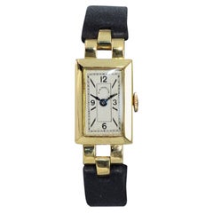 C.D. Pfaue Art Deco Stil 18 Karat Französische gestempelte Armbanduhr von 1953