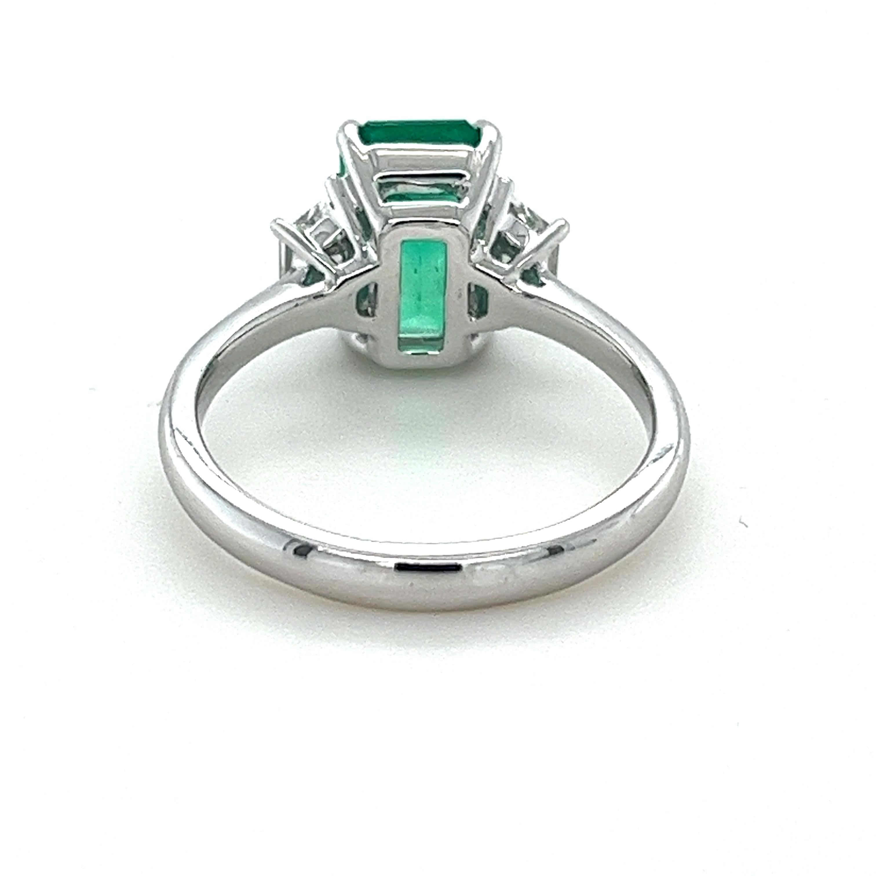 Modern CDC Certified 2.12 Carat Colombian Emerald & Diamond Ring in Platinum For Sale