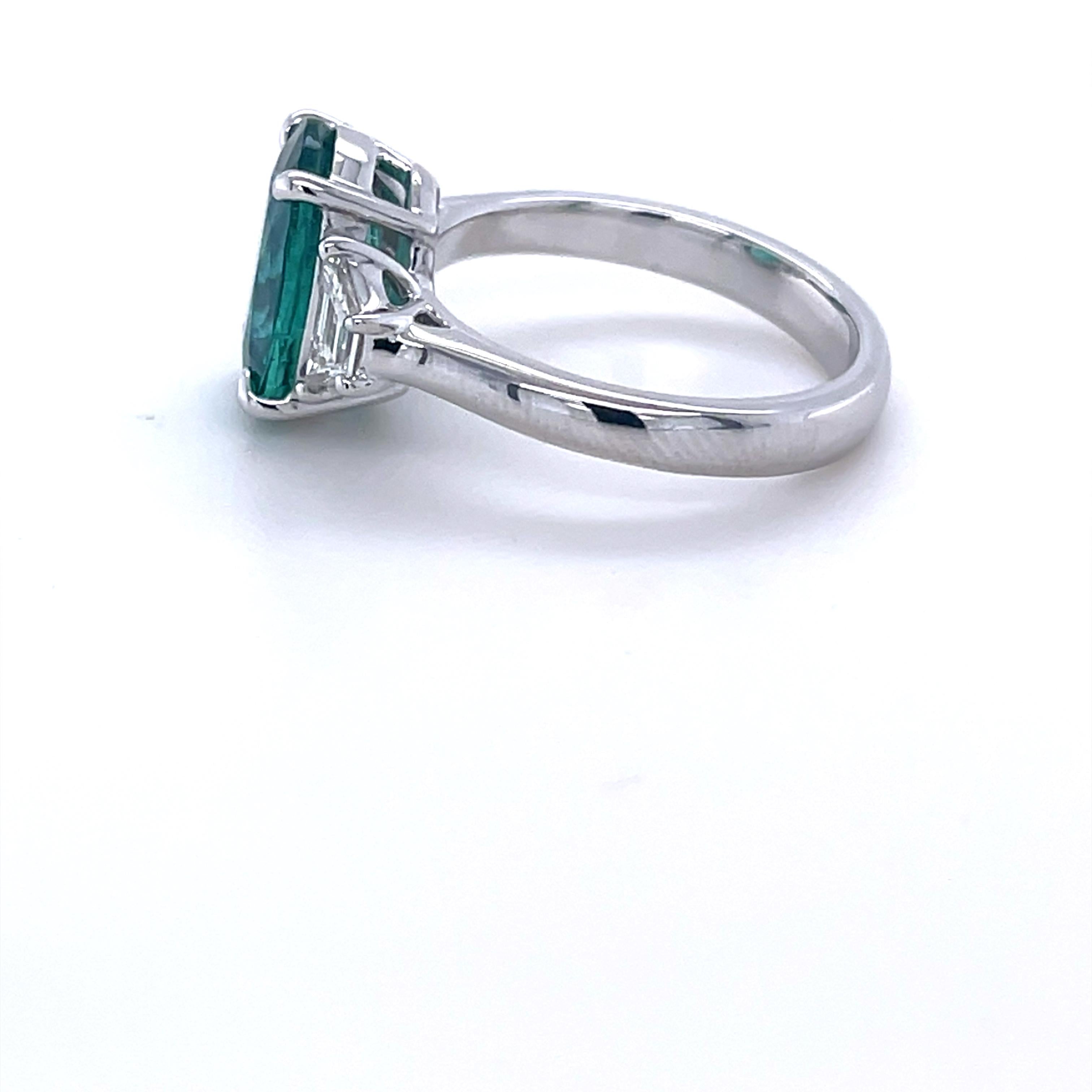Modern CDC Certified 3.05 Carat Zambian Emerald & Diamond Ring in Platinum For Sale