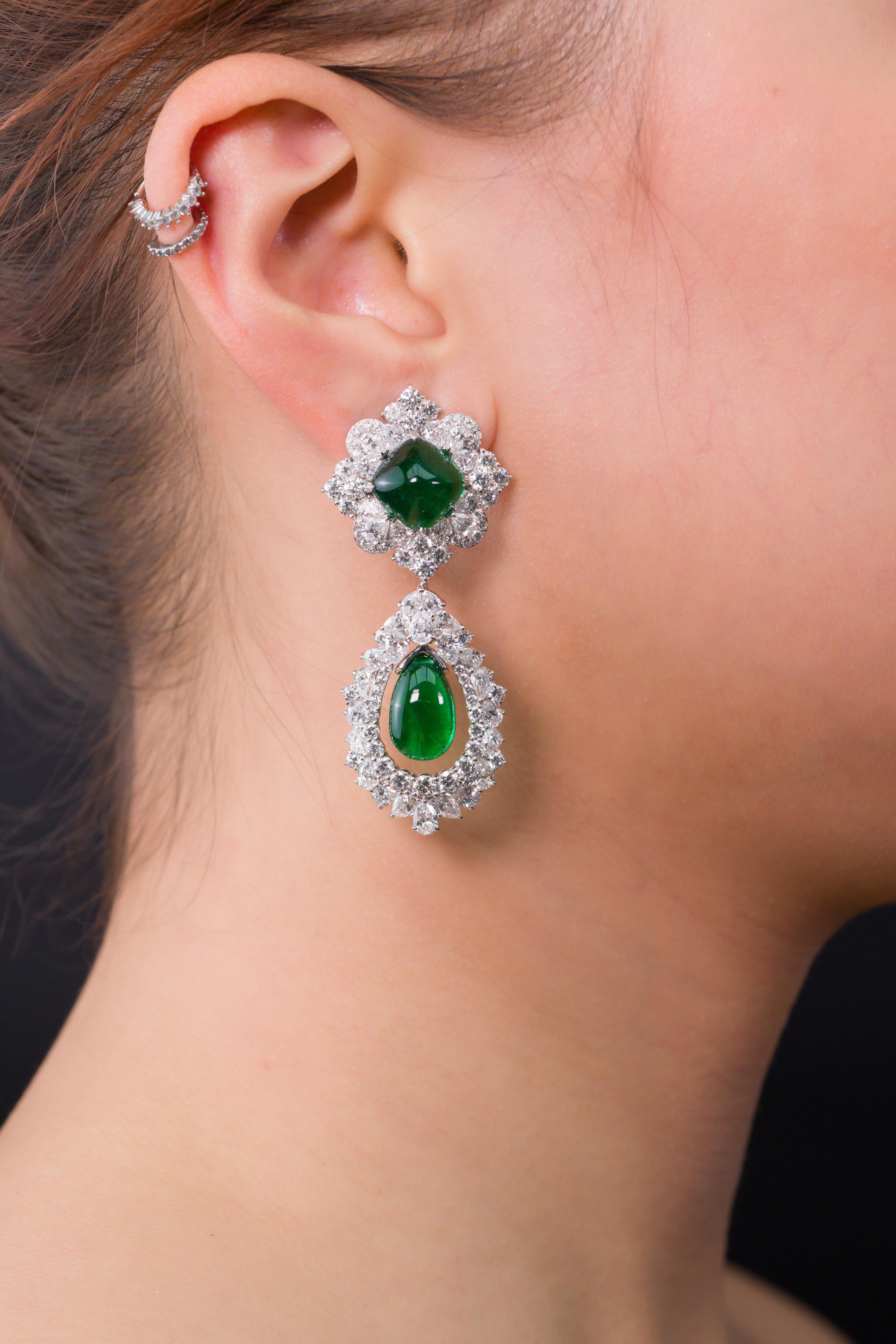 Pendientes de gota de esmeralda zambiana de 30,70 quilates con certificado CDC Corte esmeralda en venta