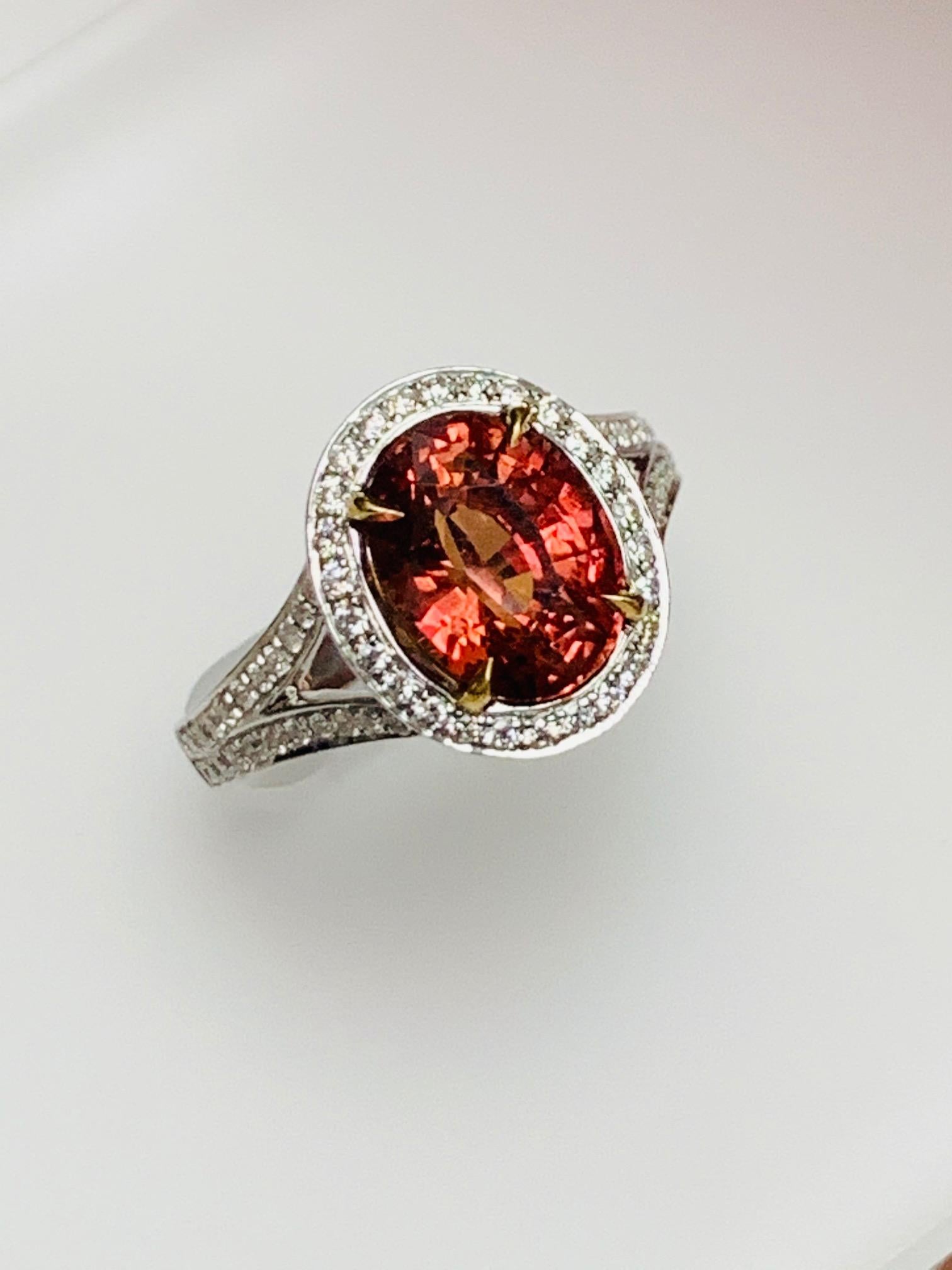 CDC Certified 4.16 Carat Natural No Heat Orange Sapphire Diamond Cocktail Ring In New Condition For Sale In New York, NY
