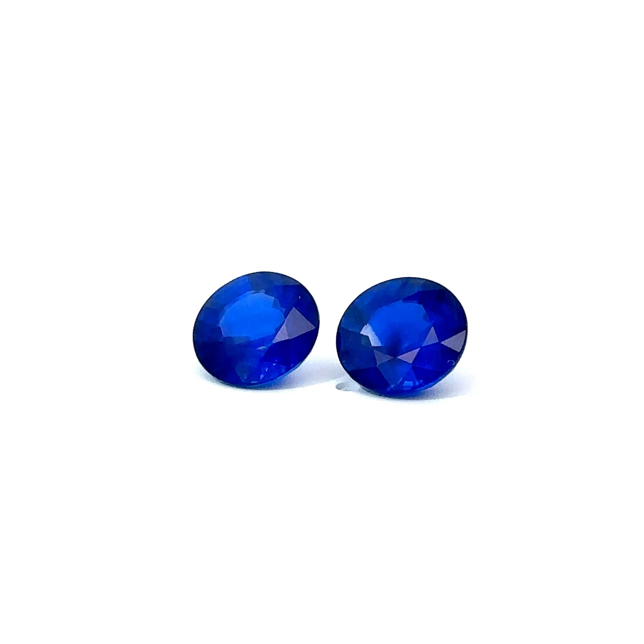 Women's or Men's CDC Certified 6.36 Carat Blue Sapphire Round (  Pair) For Sale